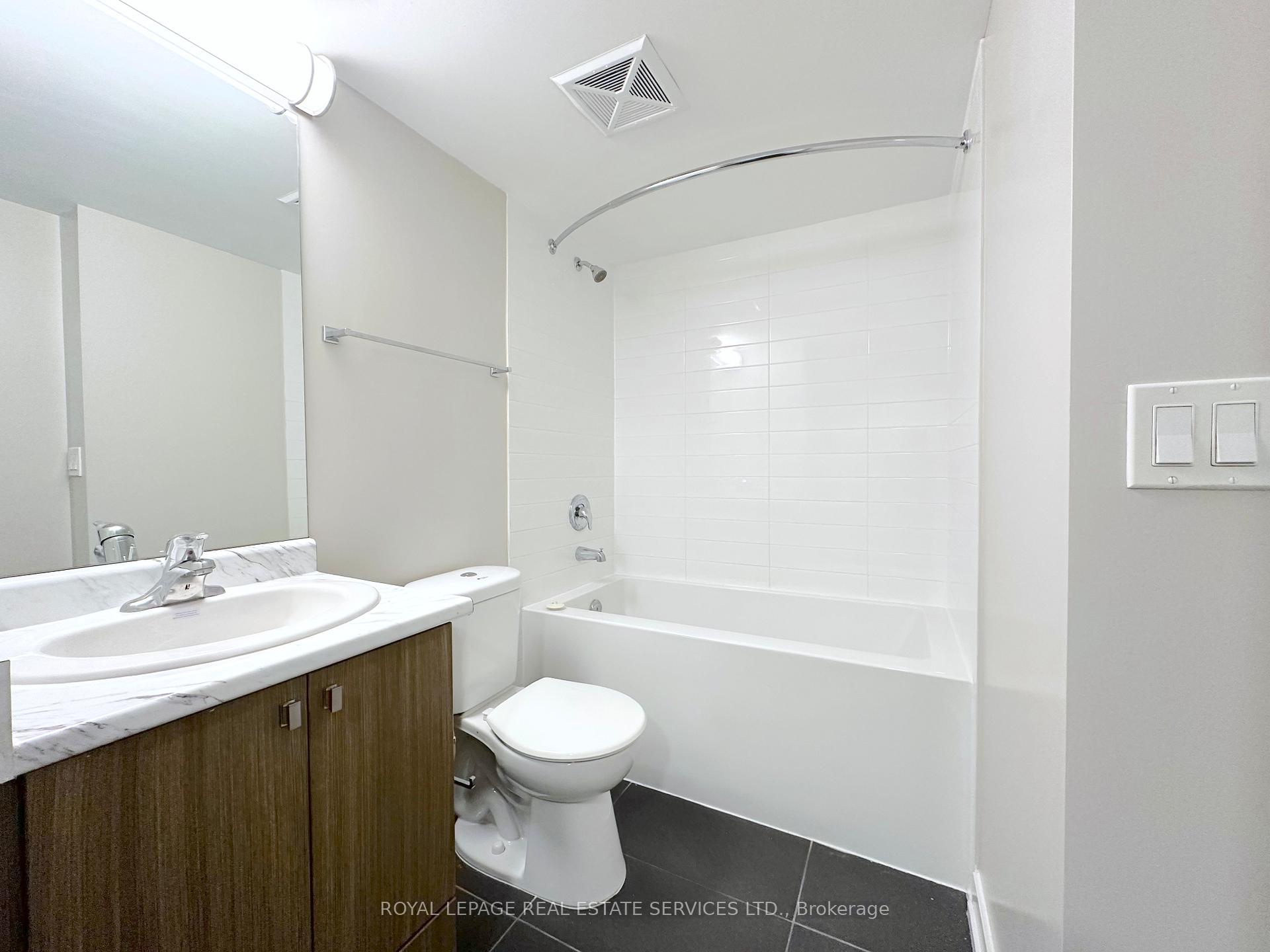 Photo 14 of Unit 3301, 561 Sherbourne Street, Toronto, North St. James Town — HOMEH