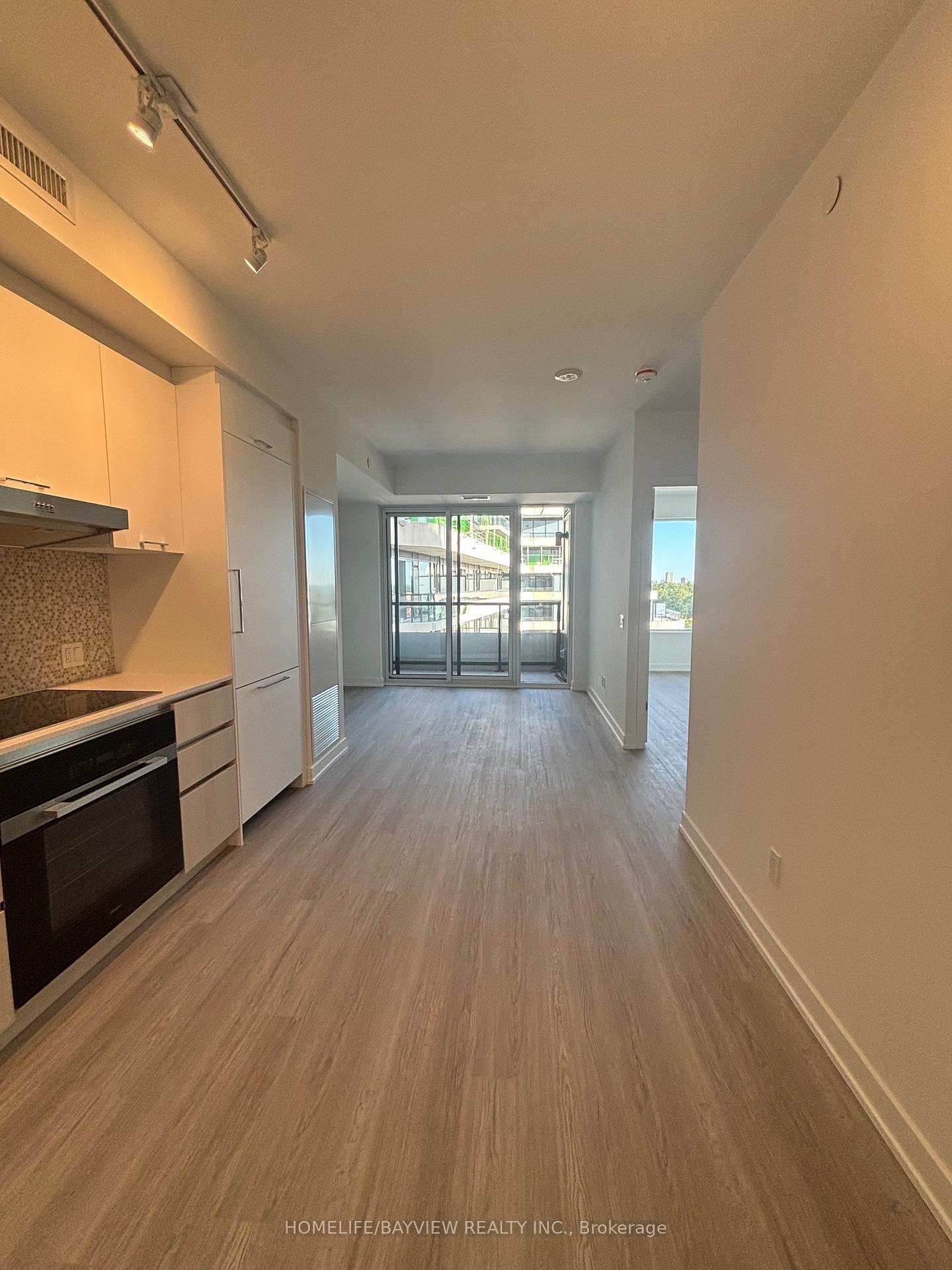 Photo 3 of Unit 702, 8188 Yonge Street, Vaughan, Uplands — HOMEH