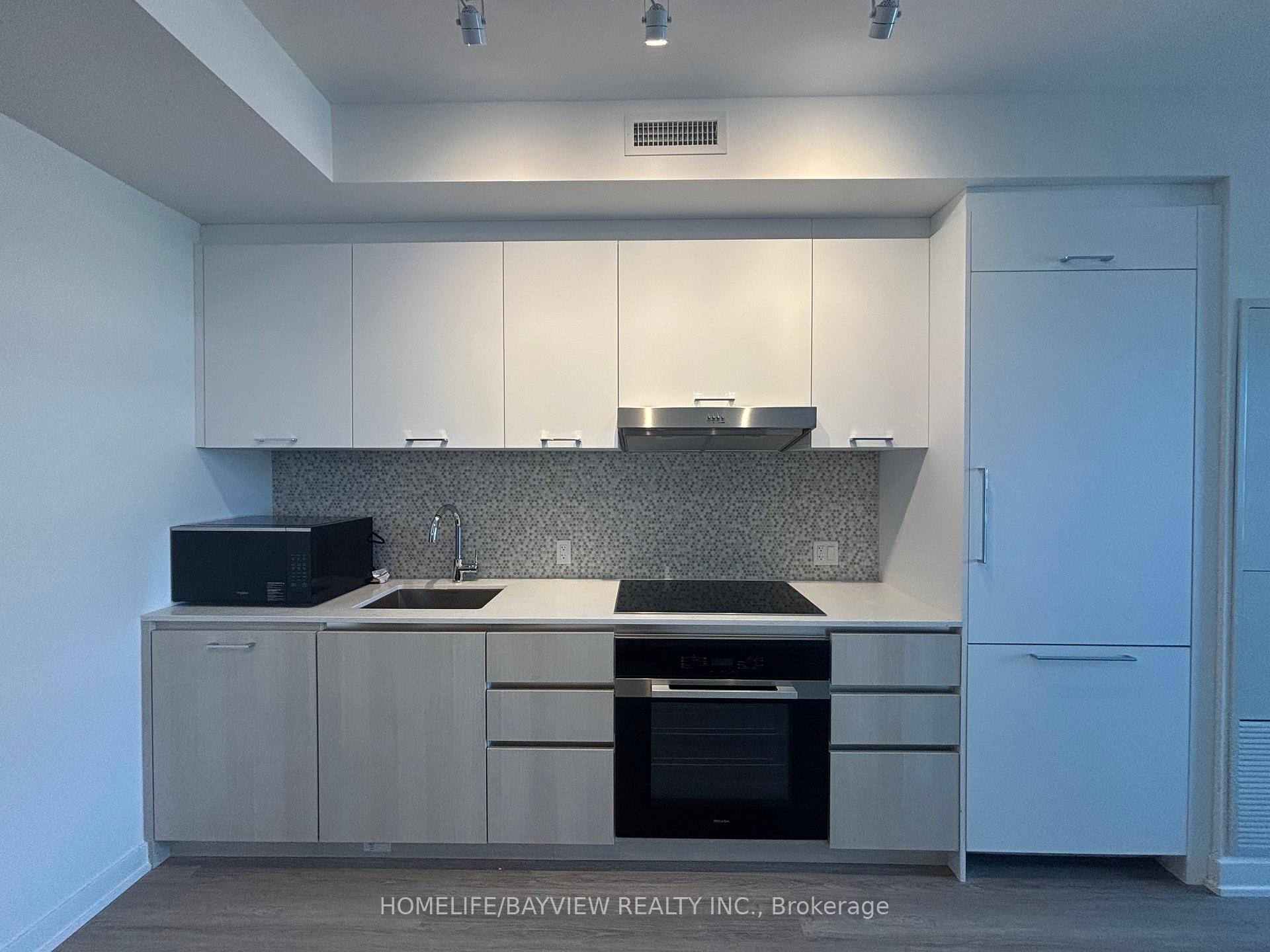 Photo 4 of Unit 702, 8188 Yonge Street, Vaughan, Uplands — HOMEH