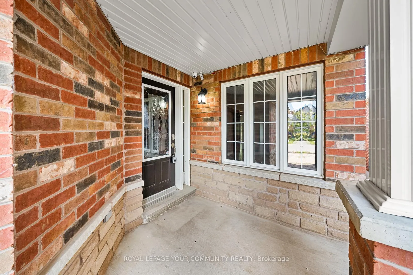 Photo 3 of Unit Upper, 1821 Lamstone Street, Innisfil, Alcona — HOMEH