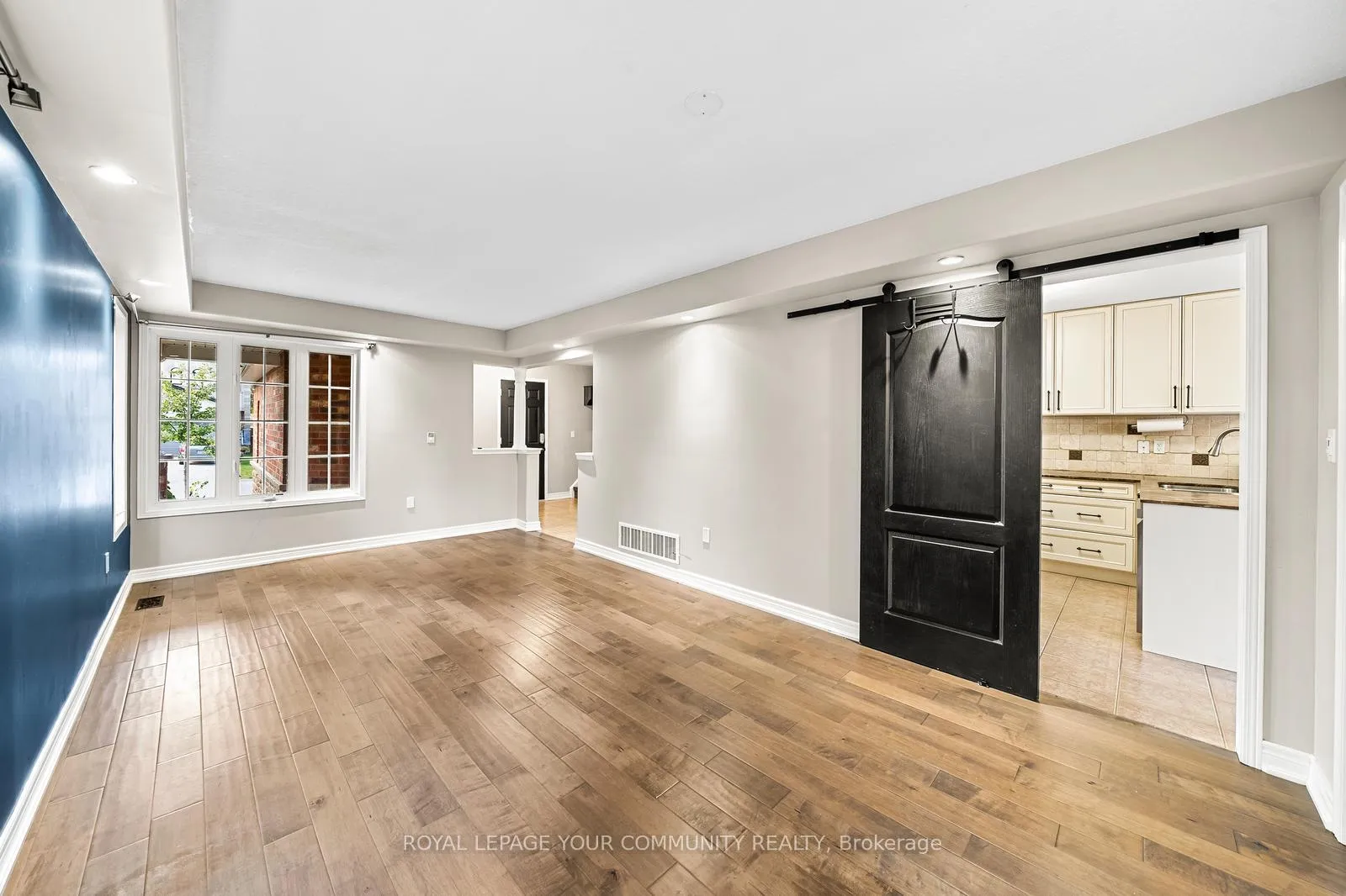 Photo 8 of Unit Upper, 1821 Lamstone Street, Innisfil, Alcona — HOMEH