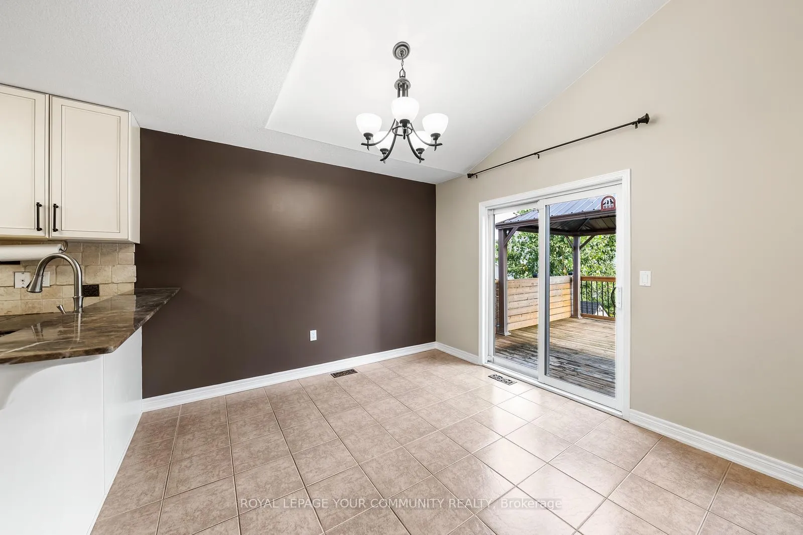 Photo 9 of Unit Upper, 1821 Lamstone Street, Innisfil, Alcona — HOMEH