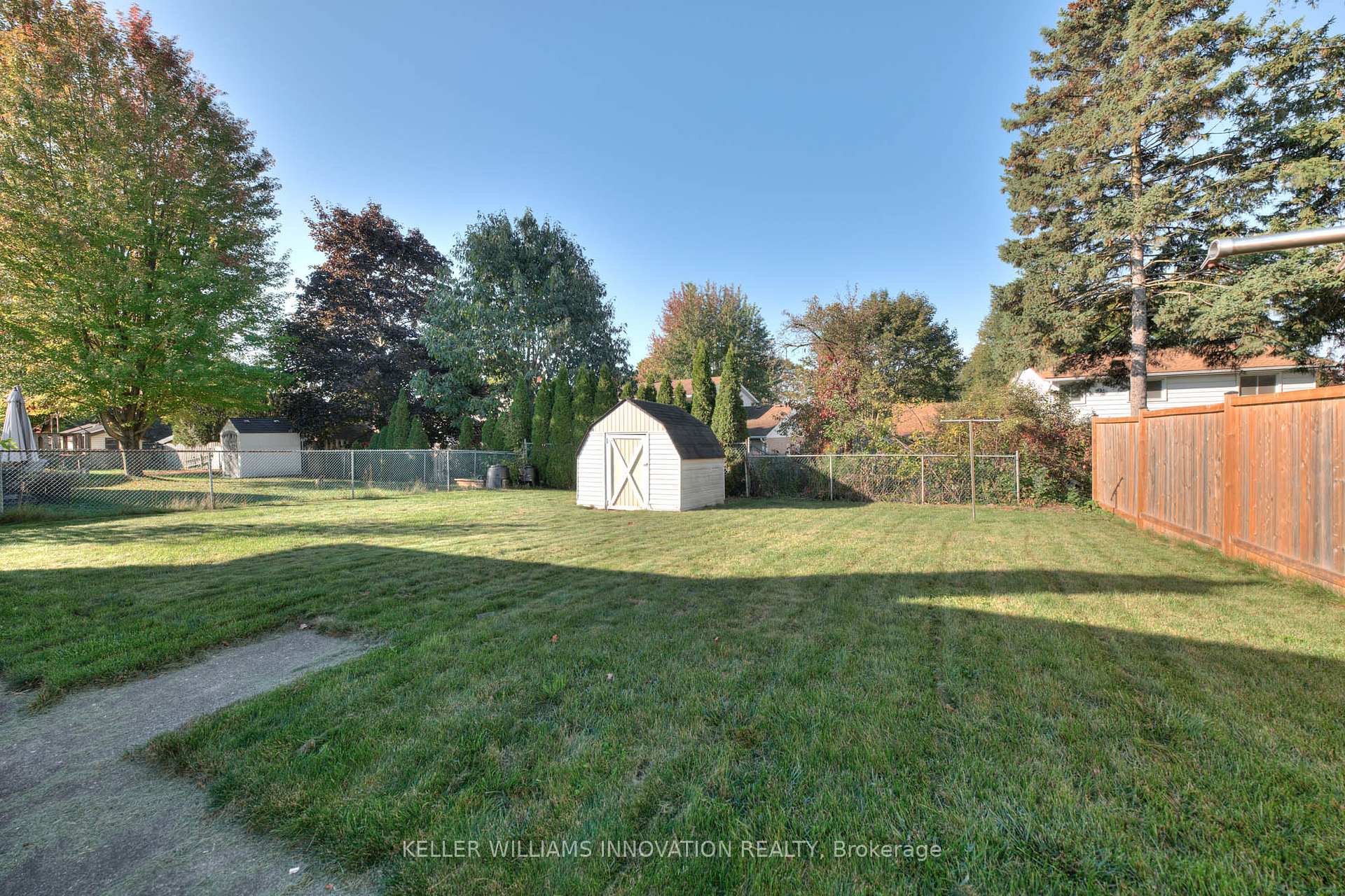 Photo 11 of 406 Franklin Street N, Kitchener — HOMEH