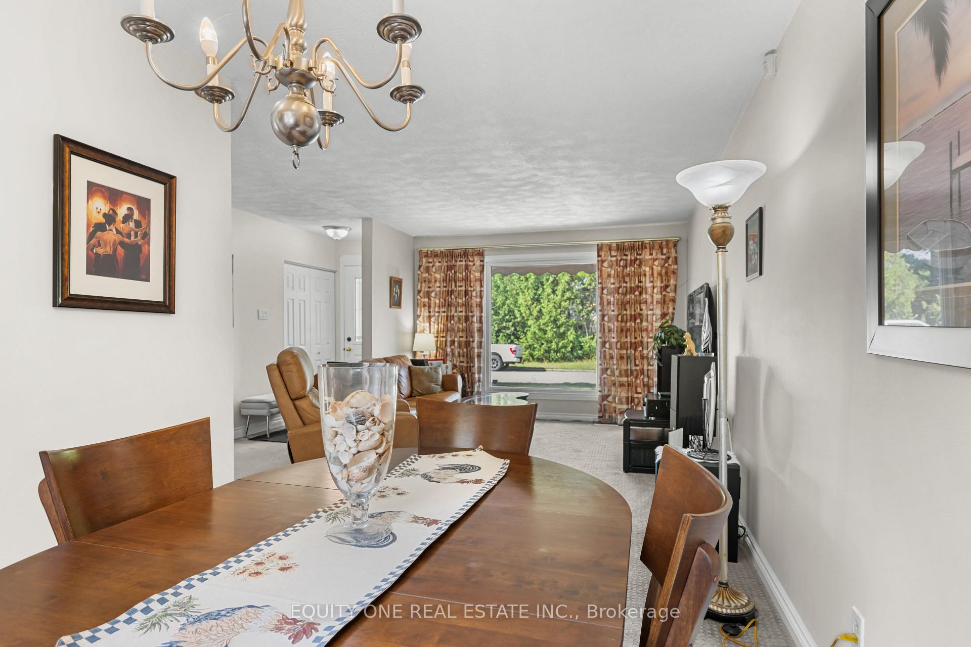 Photo 6 of 2 Parkside Crescent, Ottawa, Meadowlands/Crestview — HOMEH