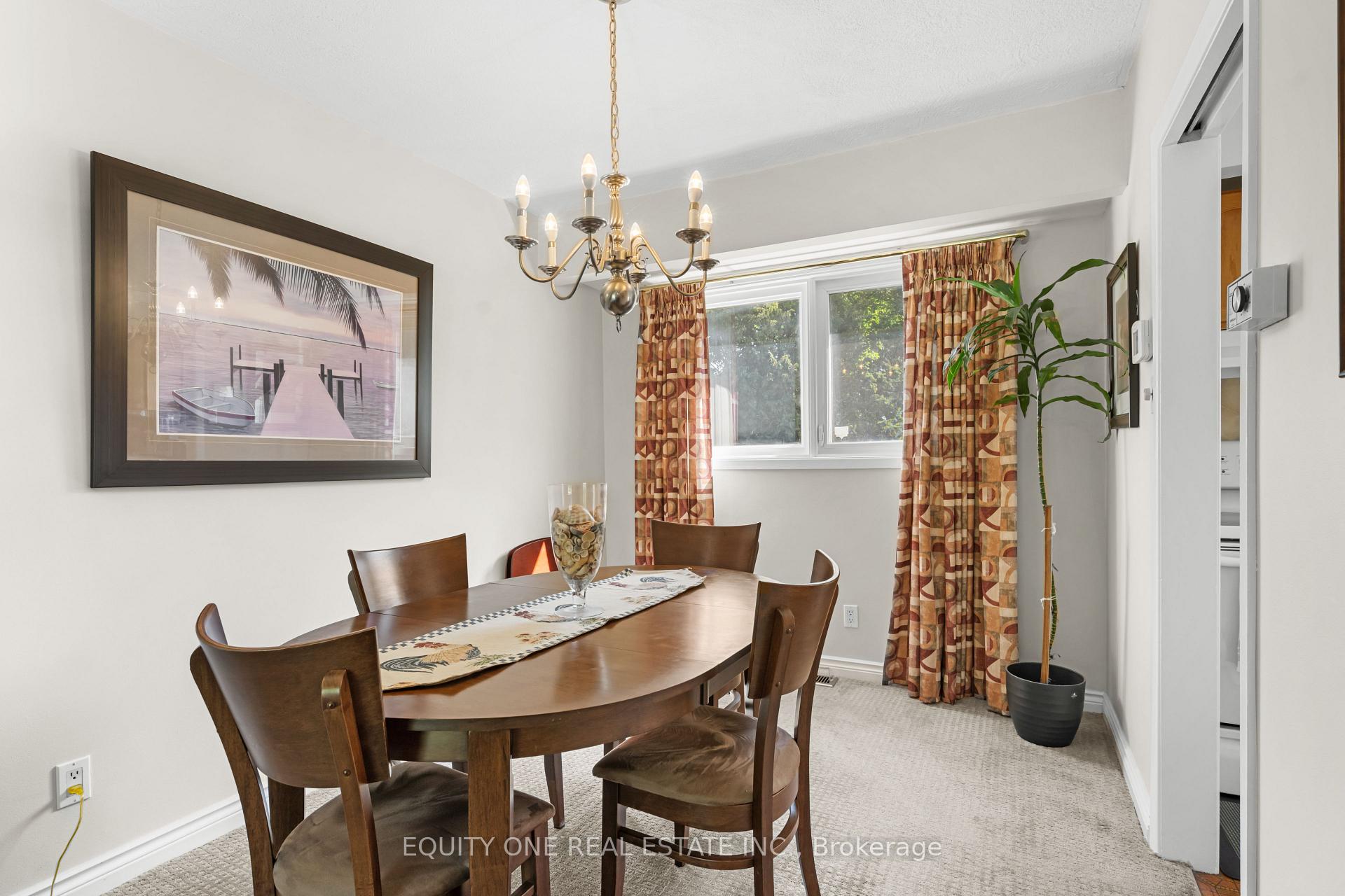 Photo 11 of 2 Parkside Crescent, Ottawa, Meadowlands/Crestview — HOMEH