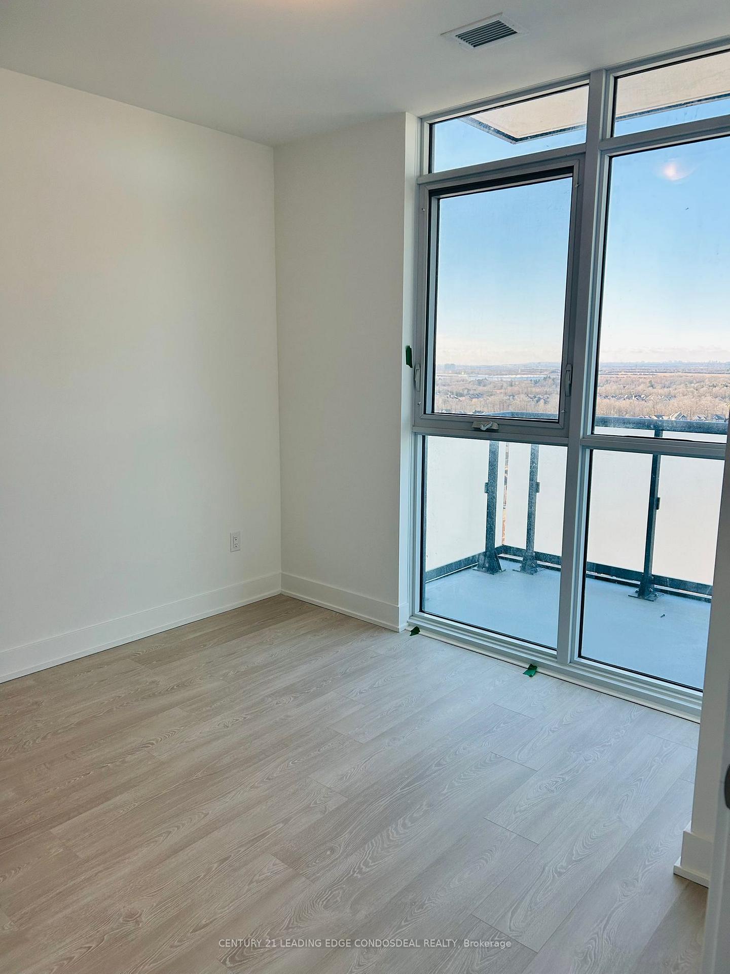 Photo 6 of Unit 1914, 2545 Simcoe Street N, Oshawa, Windfields — HOMEH