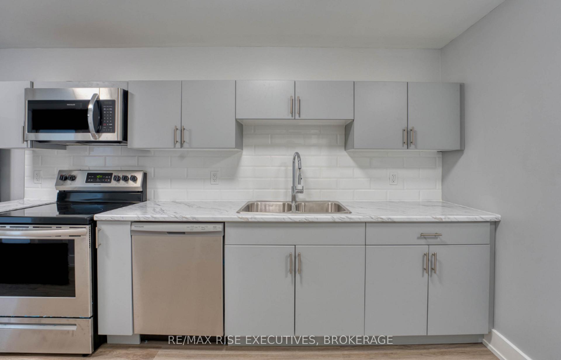 Photo 3 of Unit 2, 597 Gavin Court, Kingston, East Gardiners Rd — HOMEH