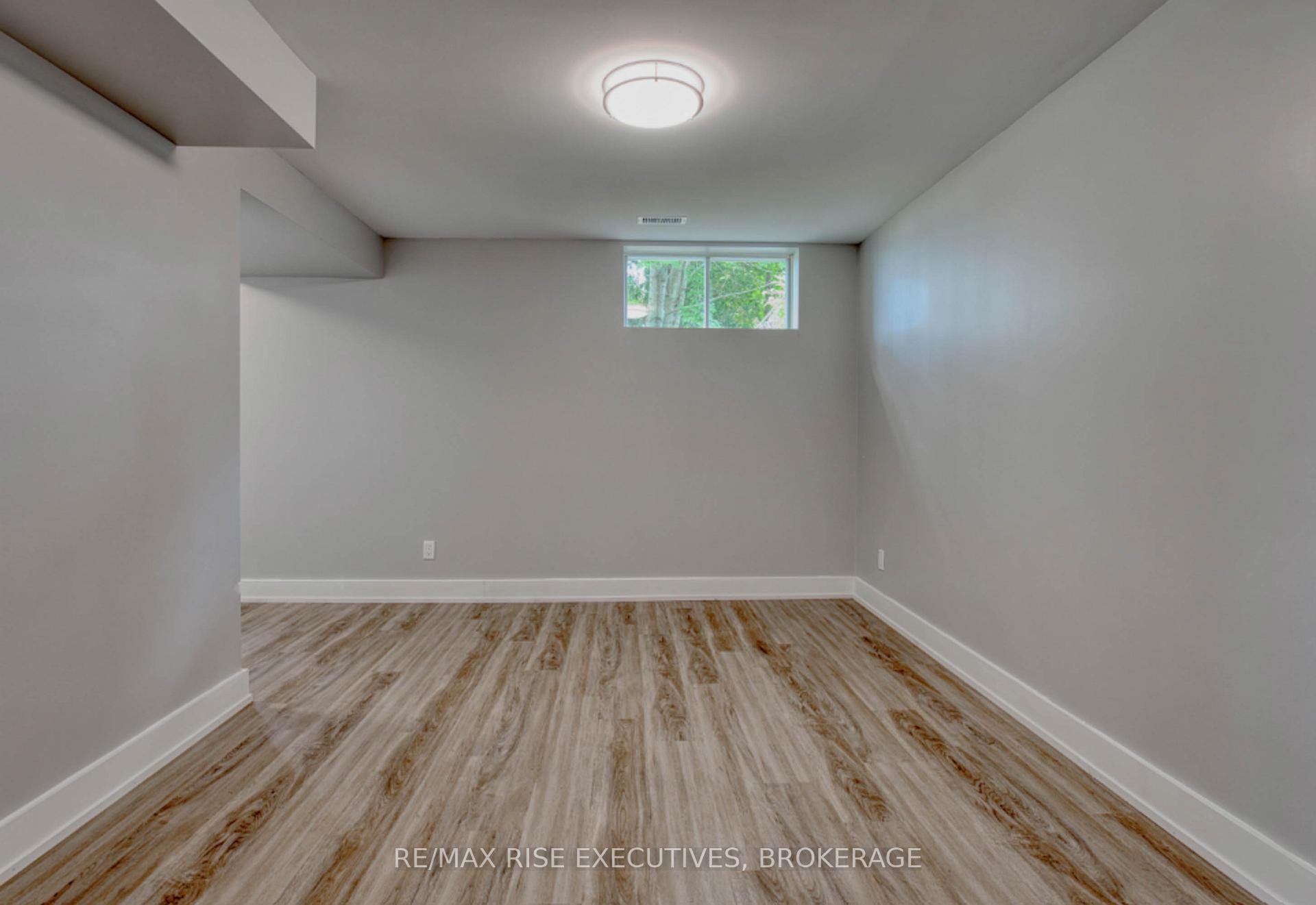Photo 11 of Unit 2, 597 Gavin Court, Kingston, East Gardiners Rd — HOMEH