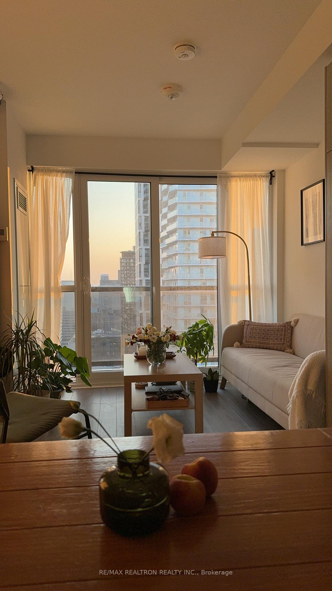 Photo 2 of Unit 3306, 77 Mutual Street, Toronto, Church-Yonge Corridor — HOMEH