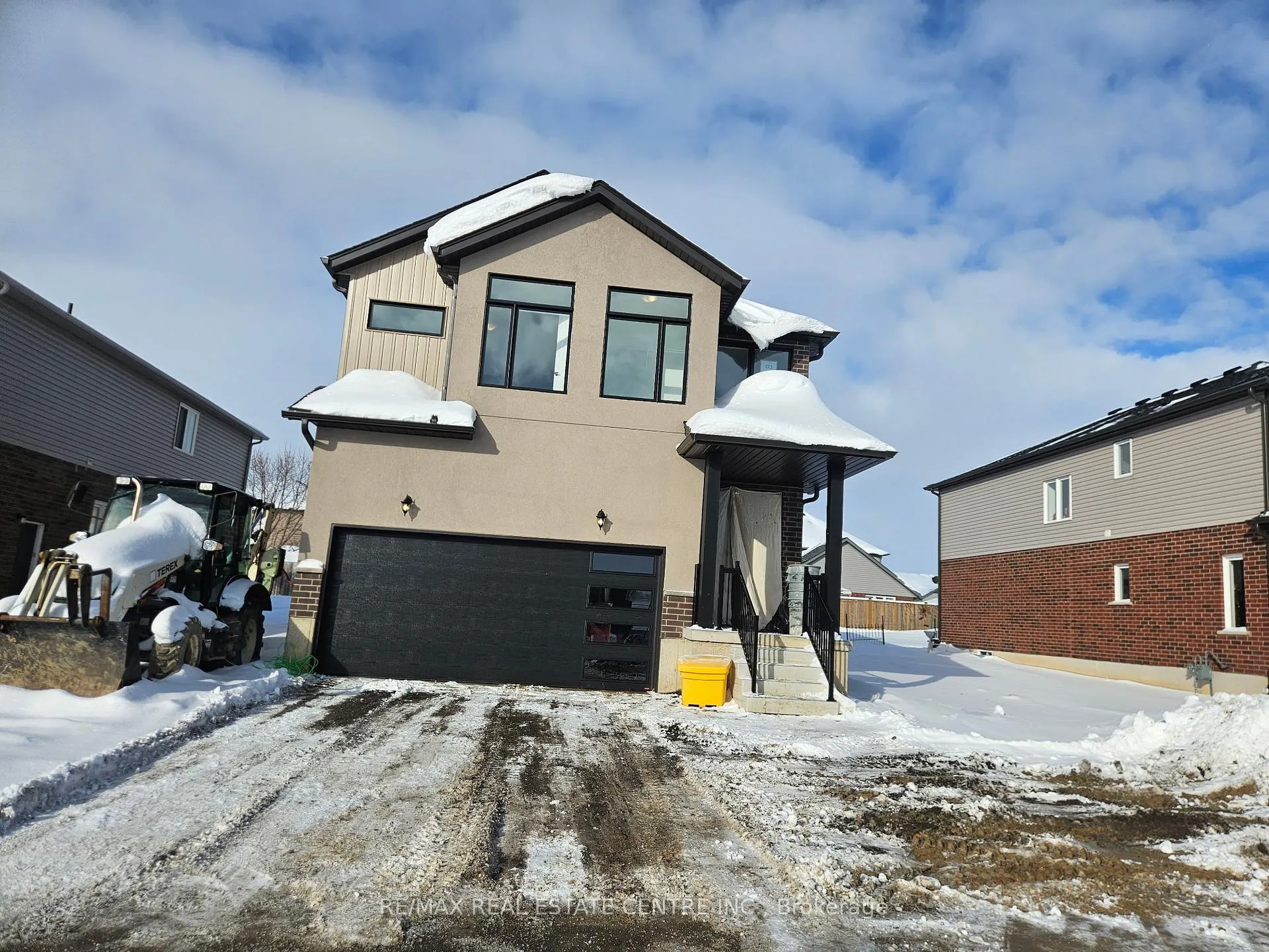 Photo 2 of 123 Maple Street, Mapleton, Drayton — HOMEH