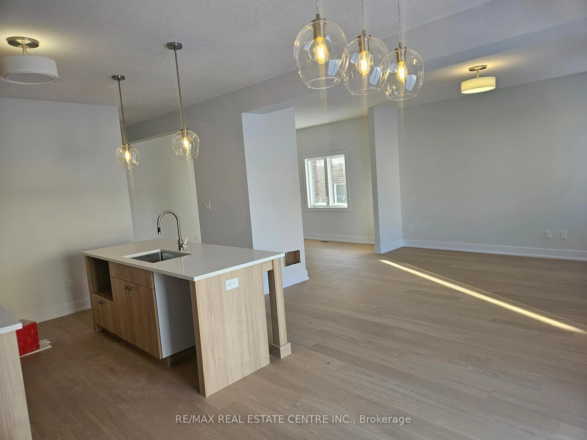 Photo 3 of 123 Maple Street, Mapleton, Drayton — HOMEH
