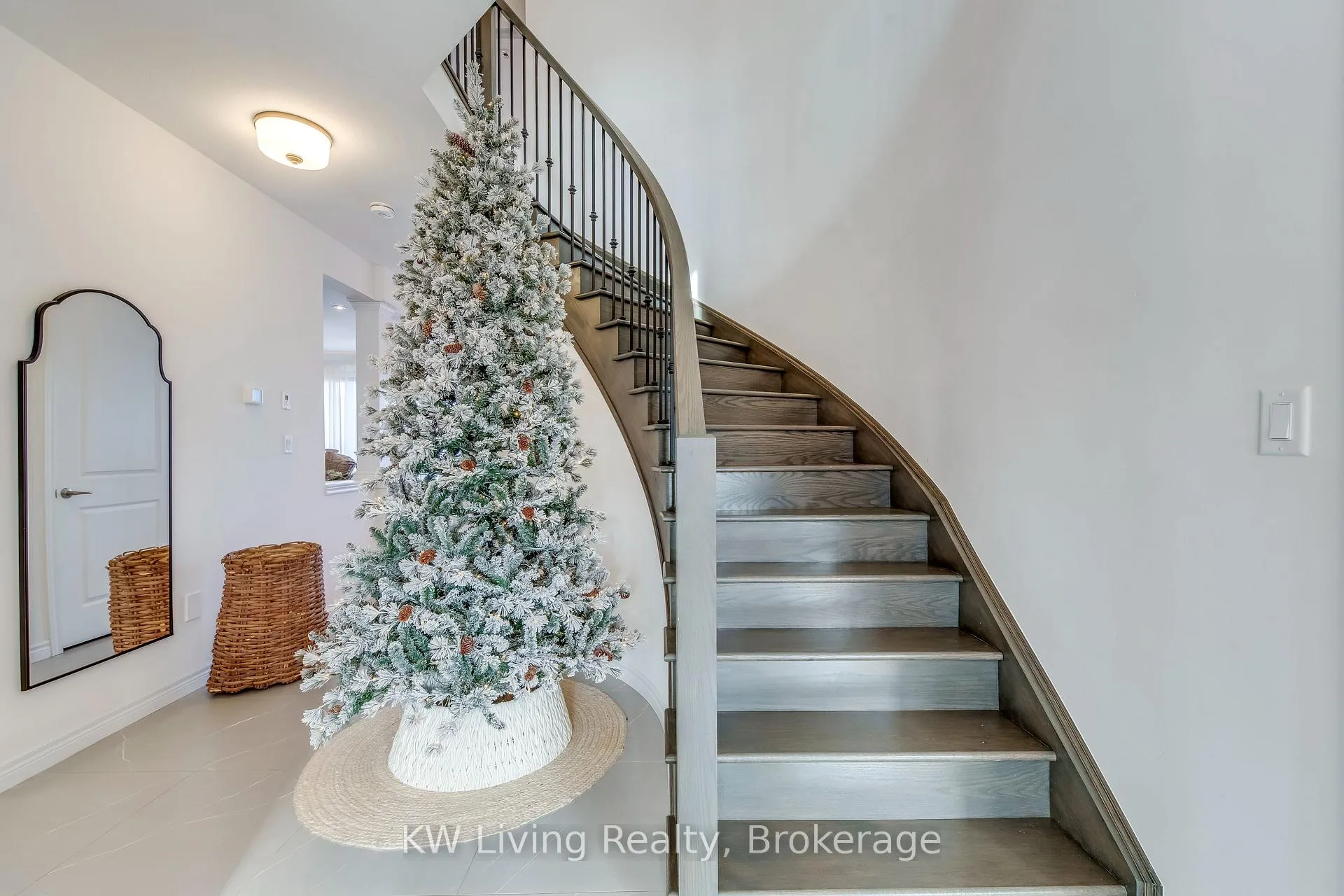Photo 15 of 4059 Brock Street, Lincoln, Beamsville — HOMEH