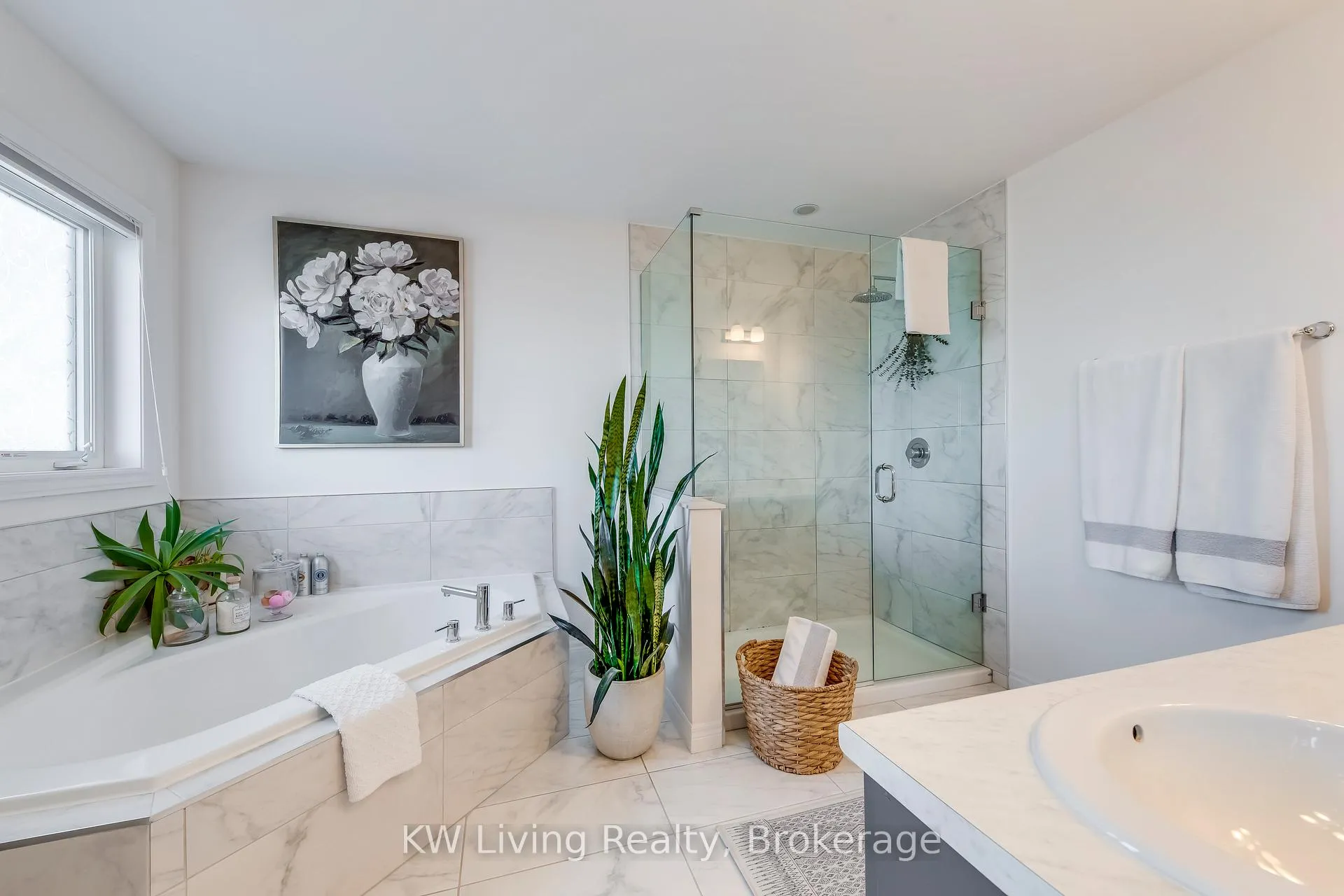 Photo 19 of 4059 Brock Street, Lincoln, Beamsville — HOMEH