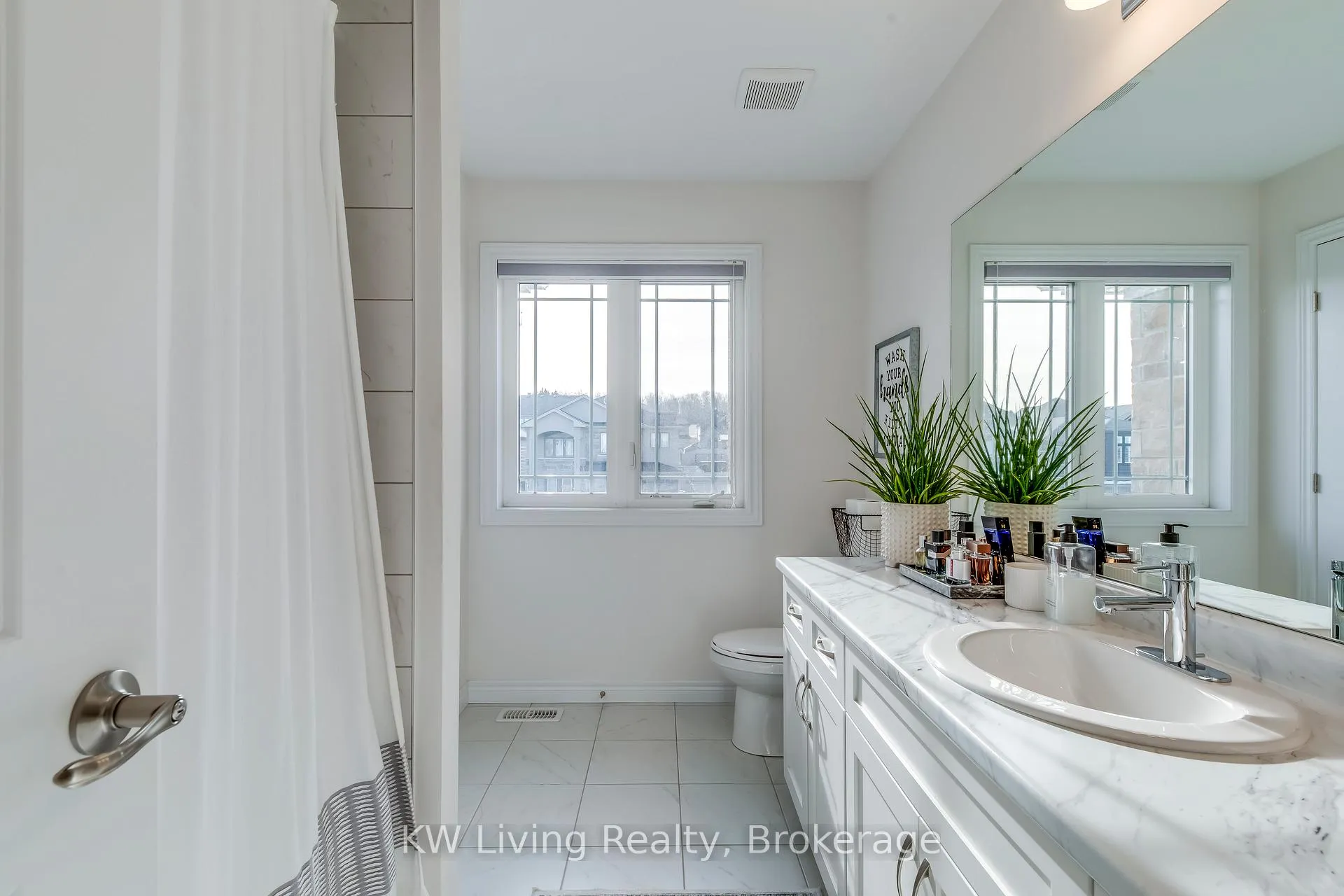 Photo 24 of 4059 Brock Street, Lincoln, Beamsville — HOMEH