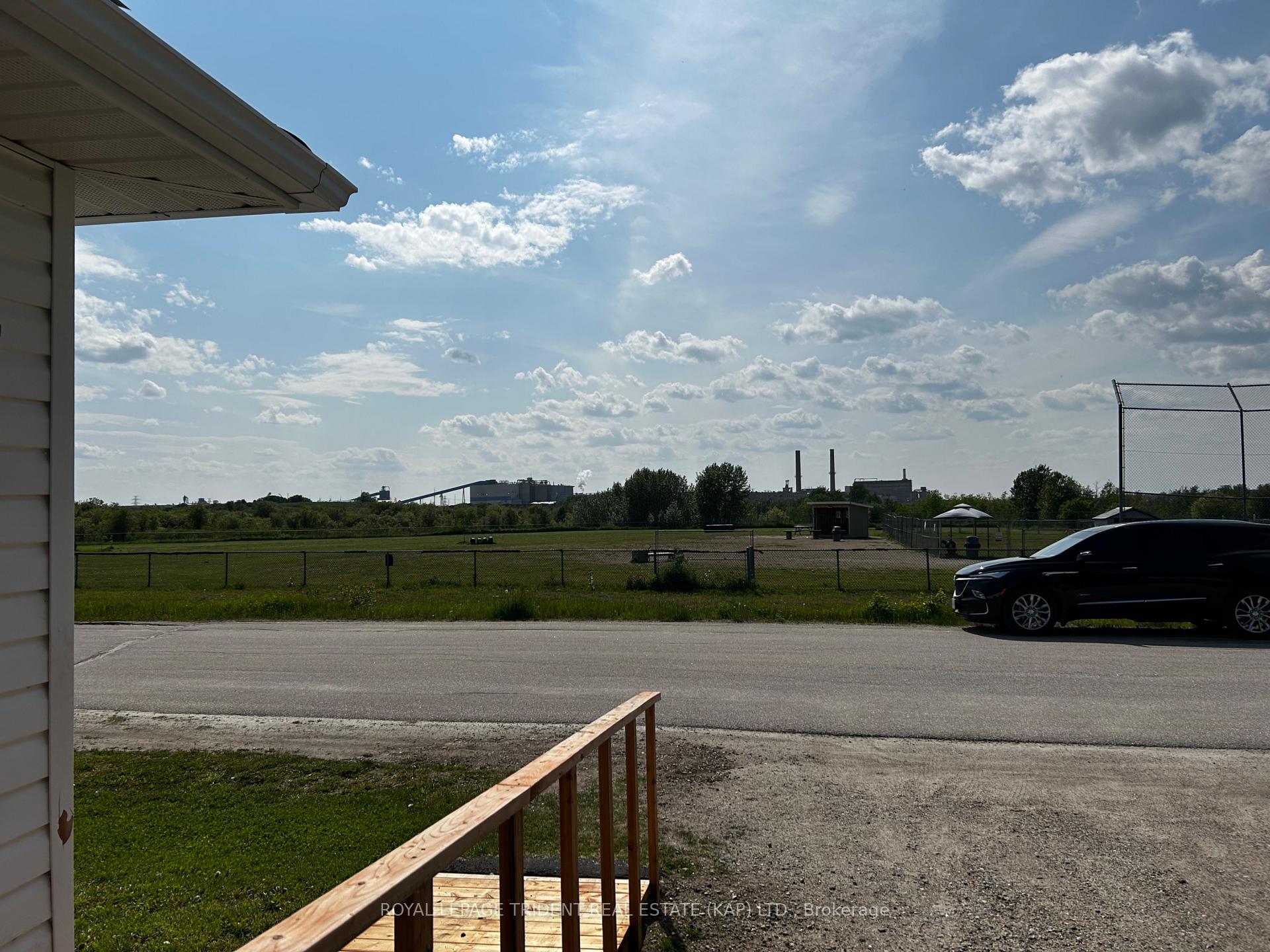 Photo 8 of 2 Albert Street, Kapuskasing — HOMEH