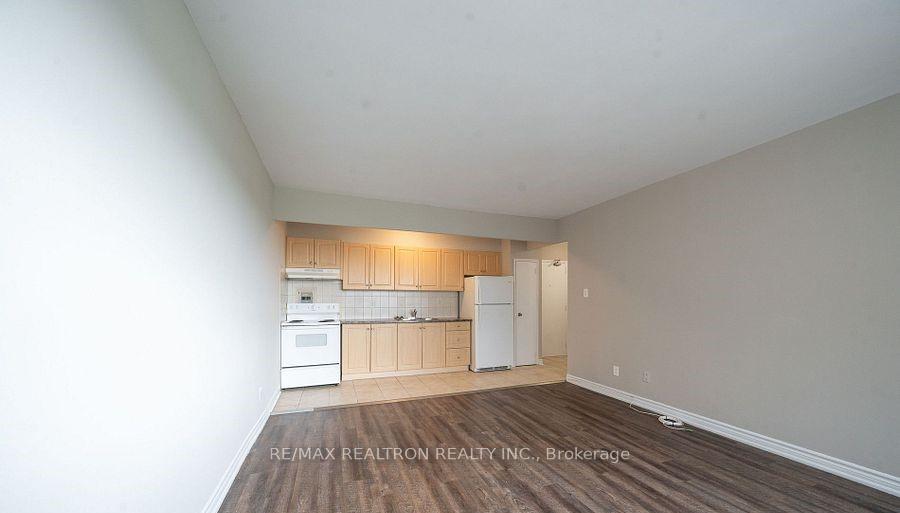 Front of Unit 335C, 468 Ottawa Street