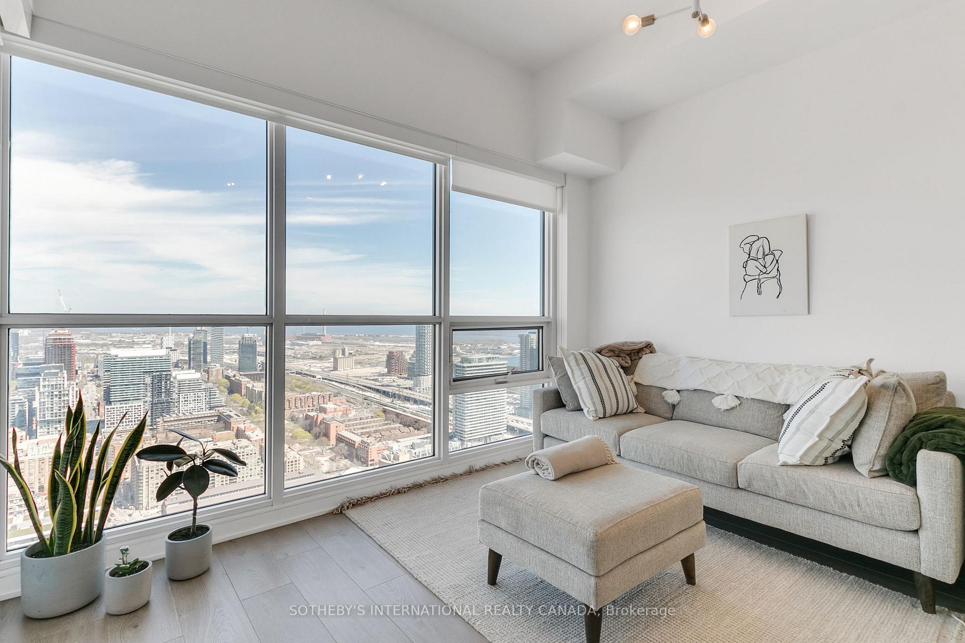 Photo 6 of Unit 4505, 88 Scott Street, Toronto, Waterfront Communities — HOMEH