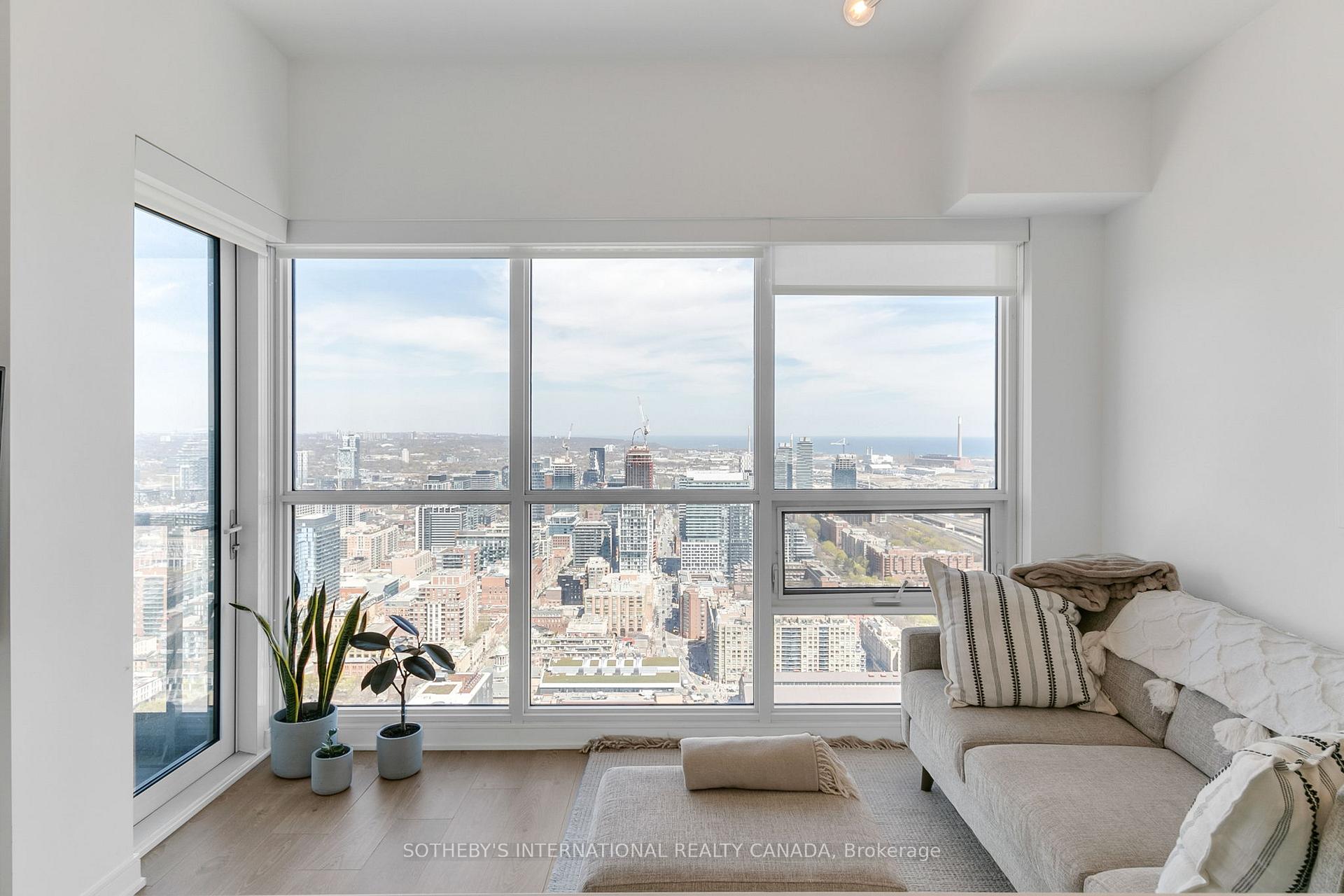 Photo 8 of Unit 4505, 88 Scott Street, Toronto, Waterfront Communities — HOMEH