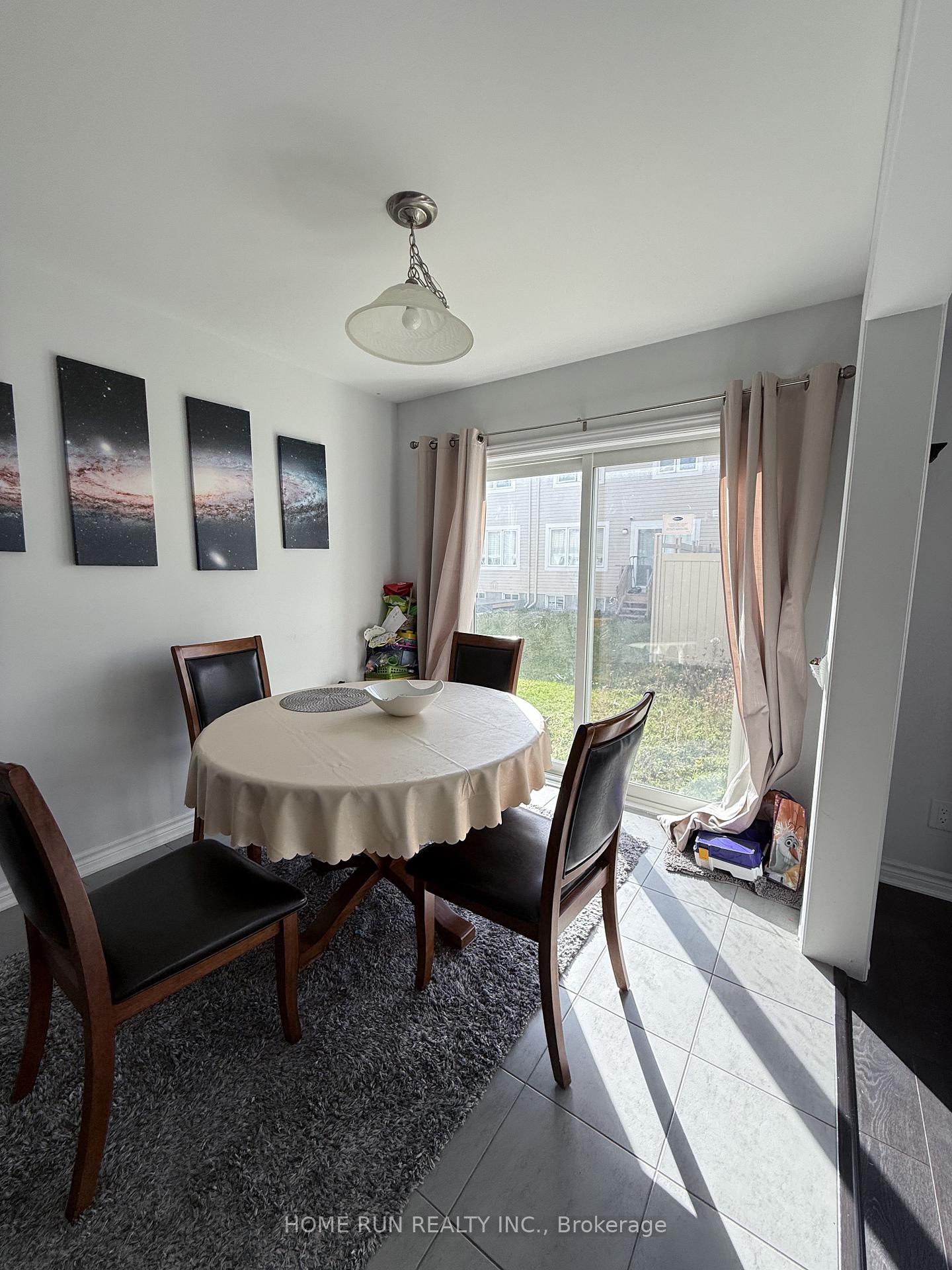 Photo 3 of 348 Rouncey Road, Ottawa, Kanata - Emerald Meadows/Trailwest — HOMEH