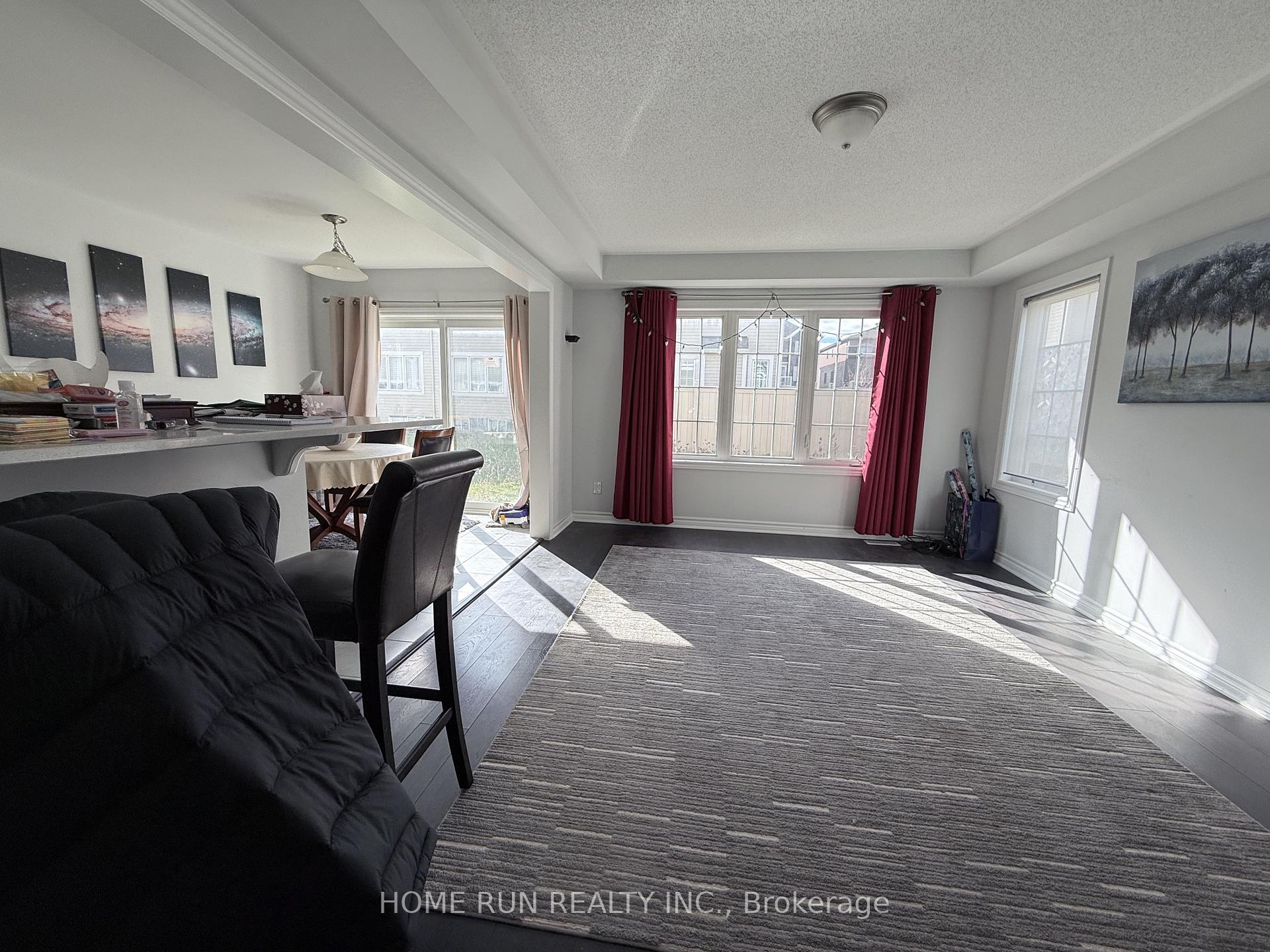 Photo 5 of 348 Rouncey Road, Ottawa, Kanata - Emerald Meadows/Trailwest — HOMEH
