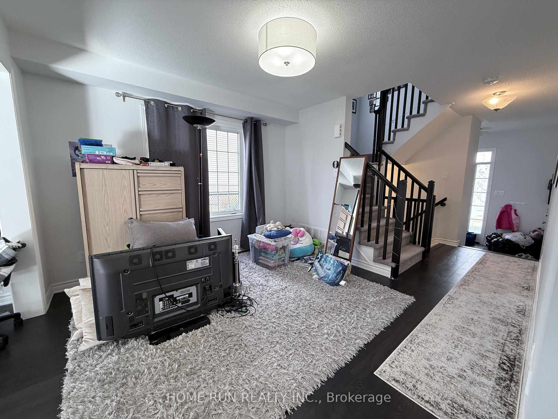 Photo 10 of 348 Rouncey Road, Ottawa, Kanata - Emerald Meadows/Trailwest — HOMEH