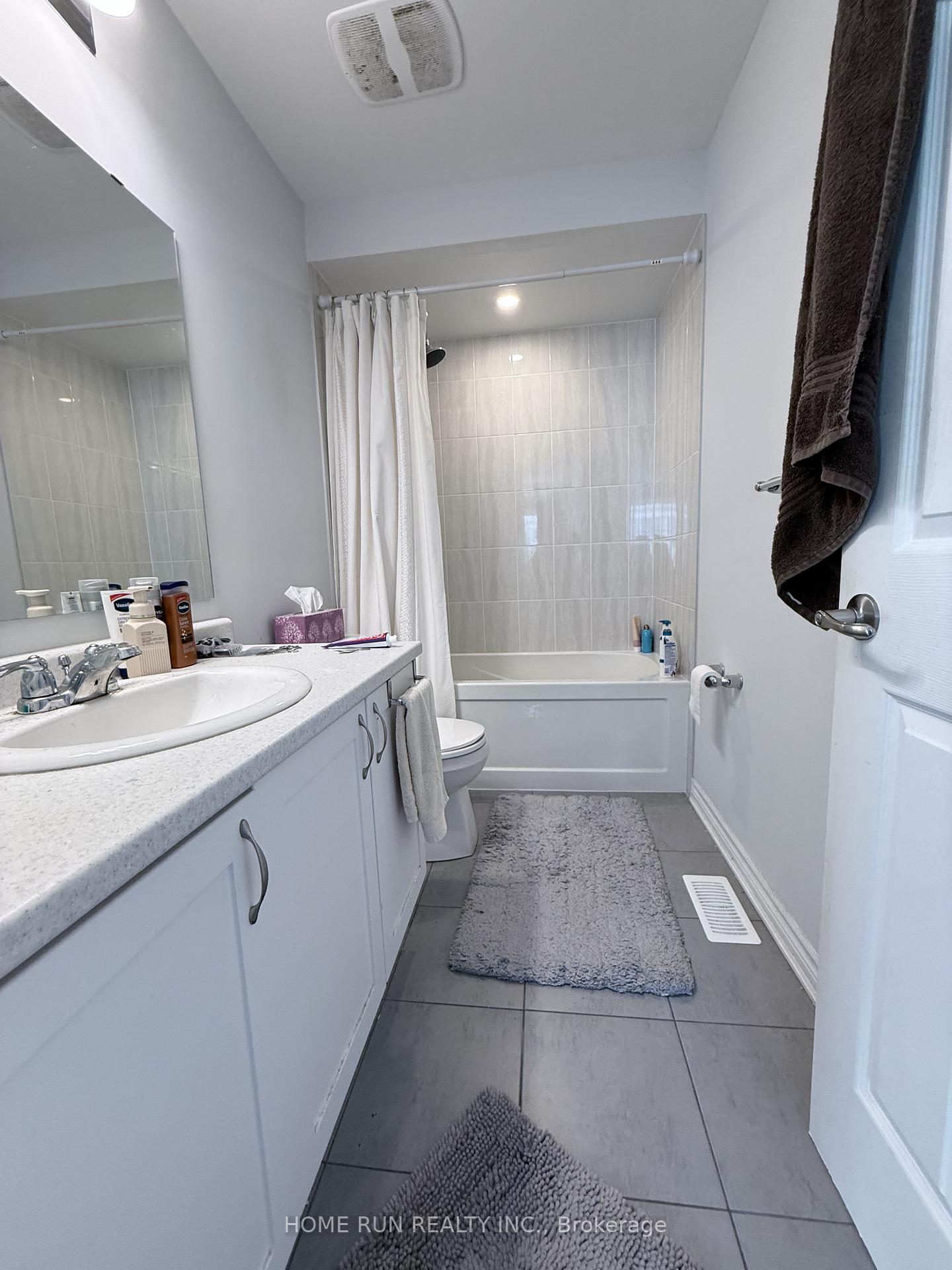 Photo 23 of 348 Rouncey Road, Ottawa, Kanata - Emerald Meadows/Trailwest — HOMEH