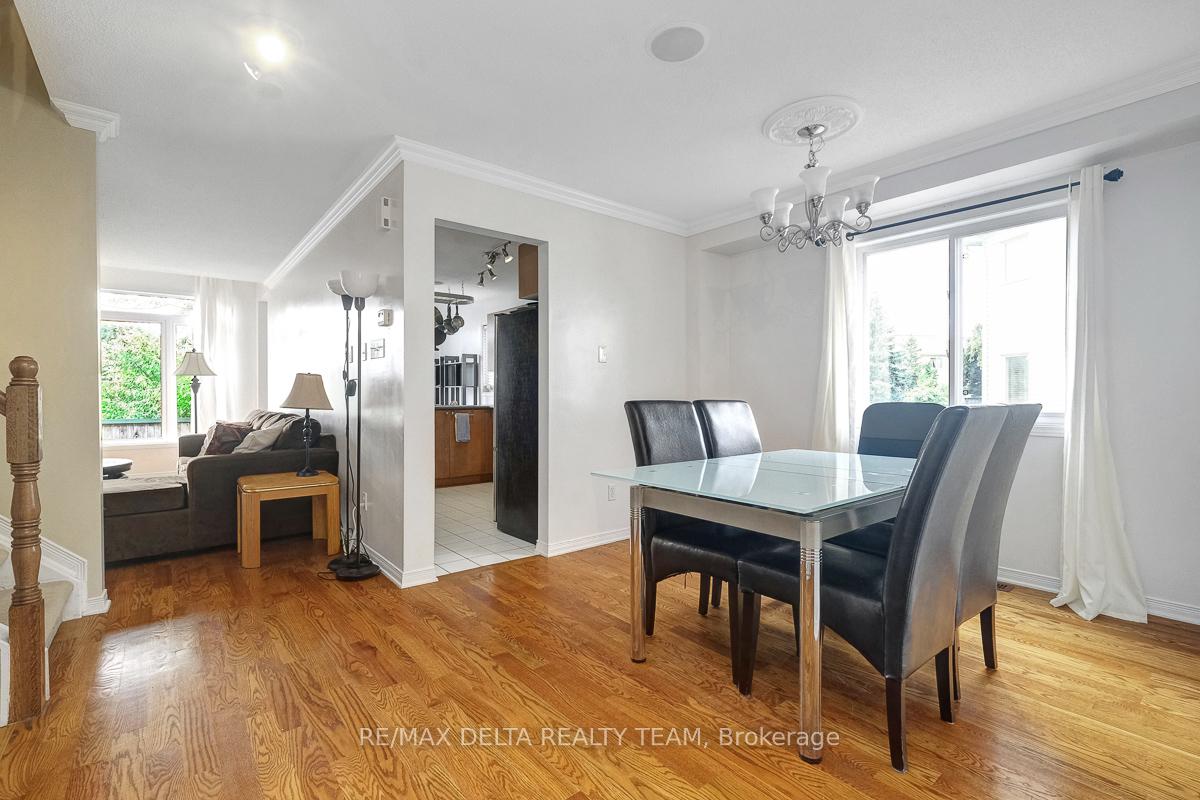 Photo 16 of 211 Duntroon Circle, Ottawa, Hunt Club Park/Greenboro — HOMEH
