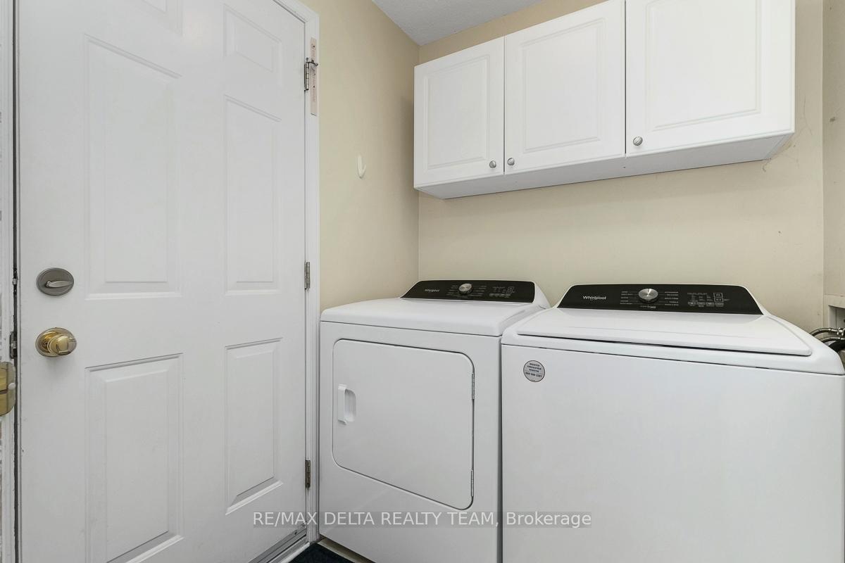 Photo 23 of 211 Duntroon Circle, Ottawa, Hunt Club Park/Greenboro — HOMEH