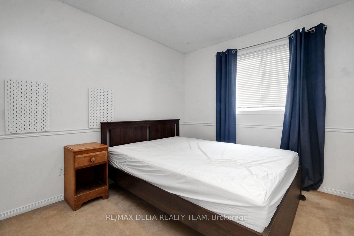 Photo 30 of 211 Duntroon Circle, Ottawa, Hunt Club Park/Greenboro — HOMEH
