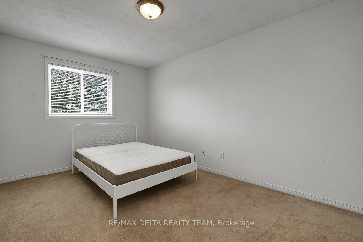 Photo 31 of 211 Duntroon Circle, Ottawa, Hunt Club Park/Greenboro — HOMEH