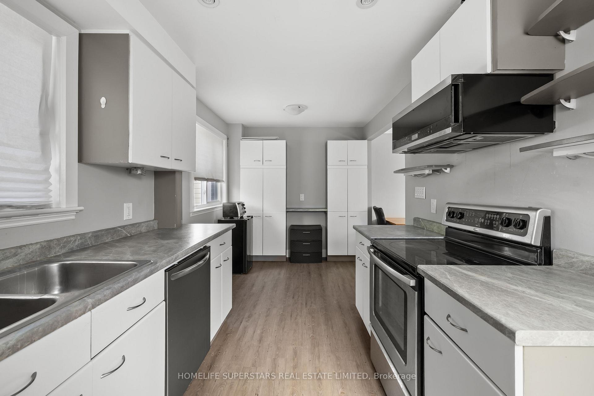 Photo 11 of 275 Raglan Road N, Kingston, East of Sir John A. Blvd — HOMEH