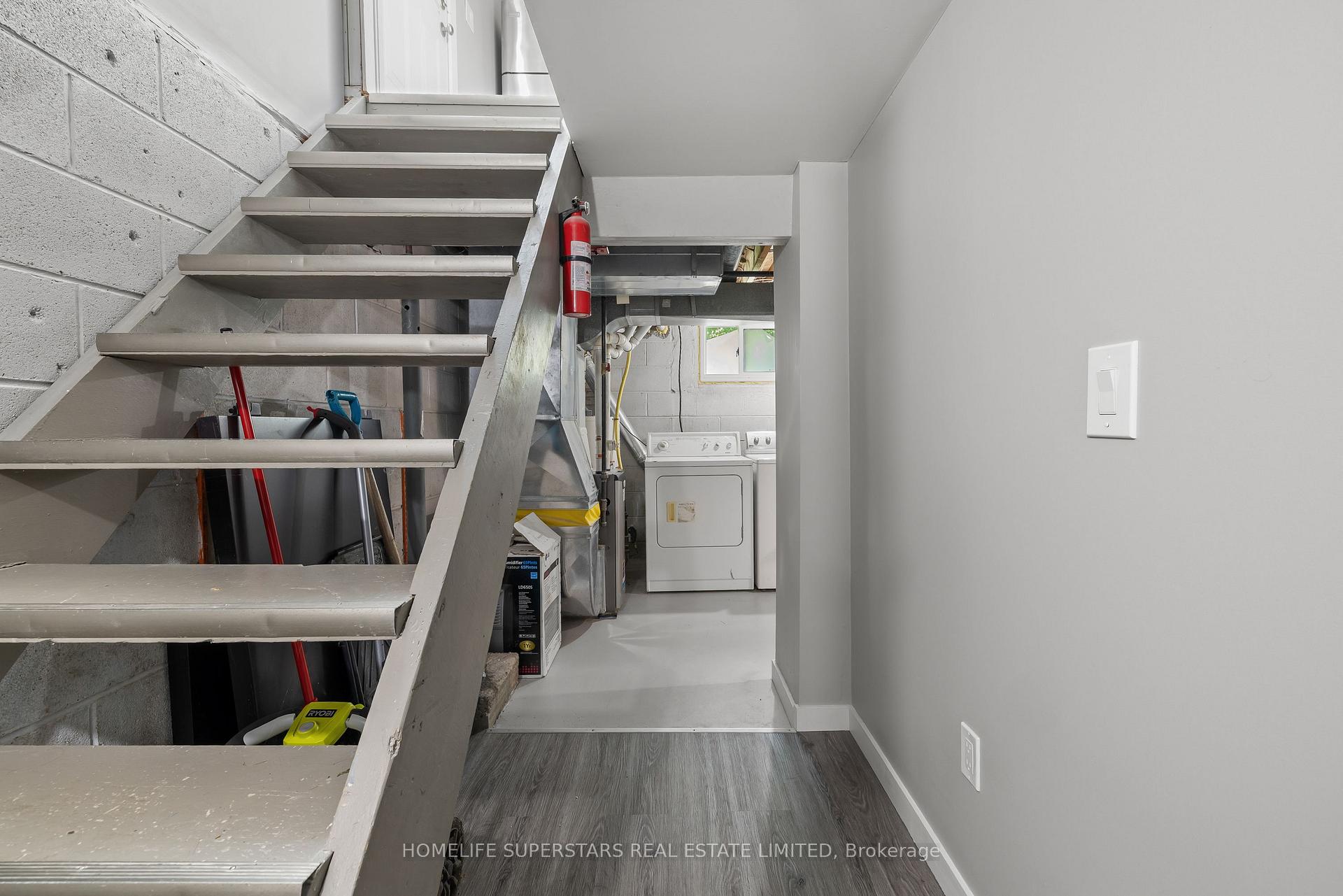 Photo 23 of 275 Raglan Road N, Kingston, East of Sir John A. Blvd — HOMEH