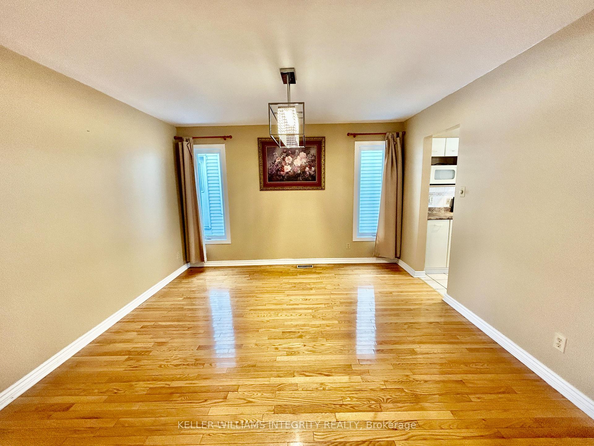 Photo 9 of 14 Pittaway Avenue, Ottawa, Hunt Club Park — HOMEH