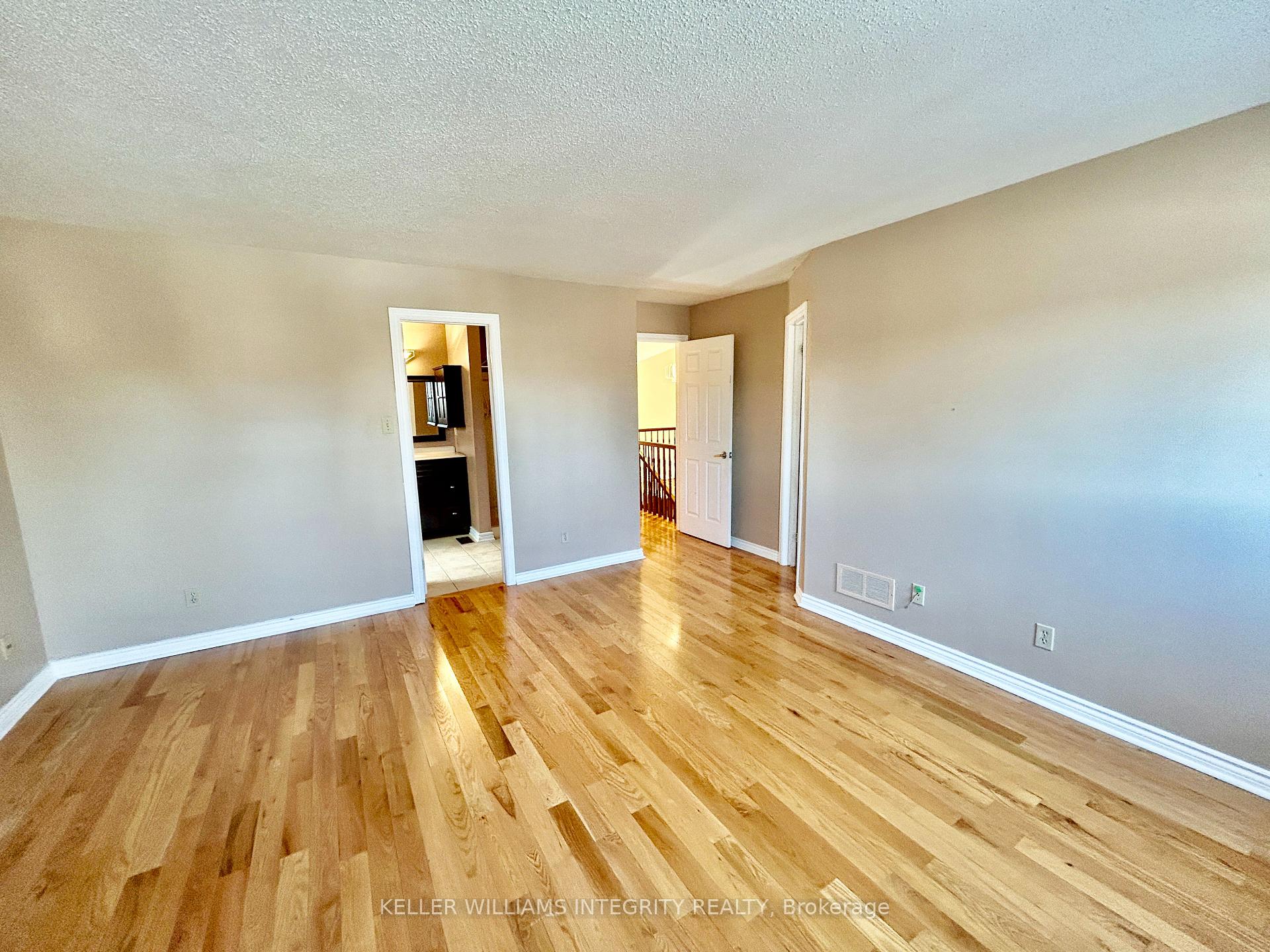Photo 26 of 14 Pittaway Avenue, Ottawa, Hunt Club Park — HOMEH