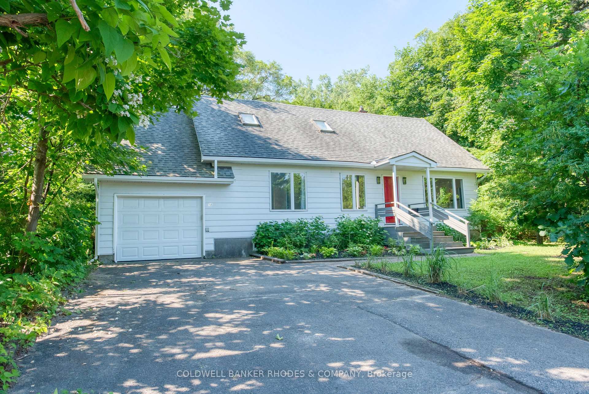 Photo 1 of 18 Sandridge Road, Ottawa, Manor Park — HOMEH