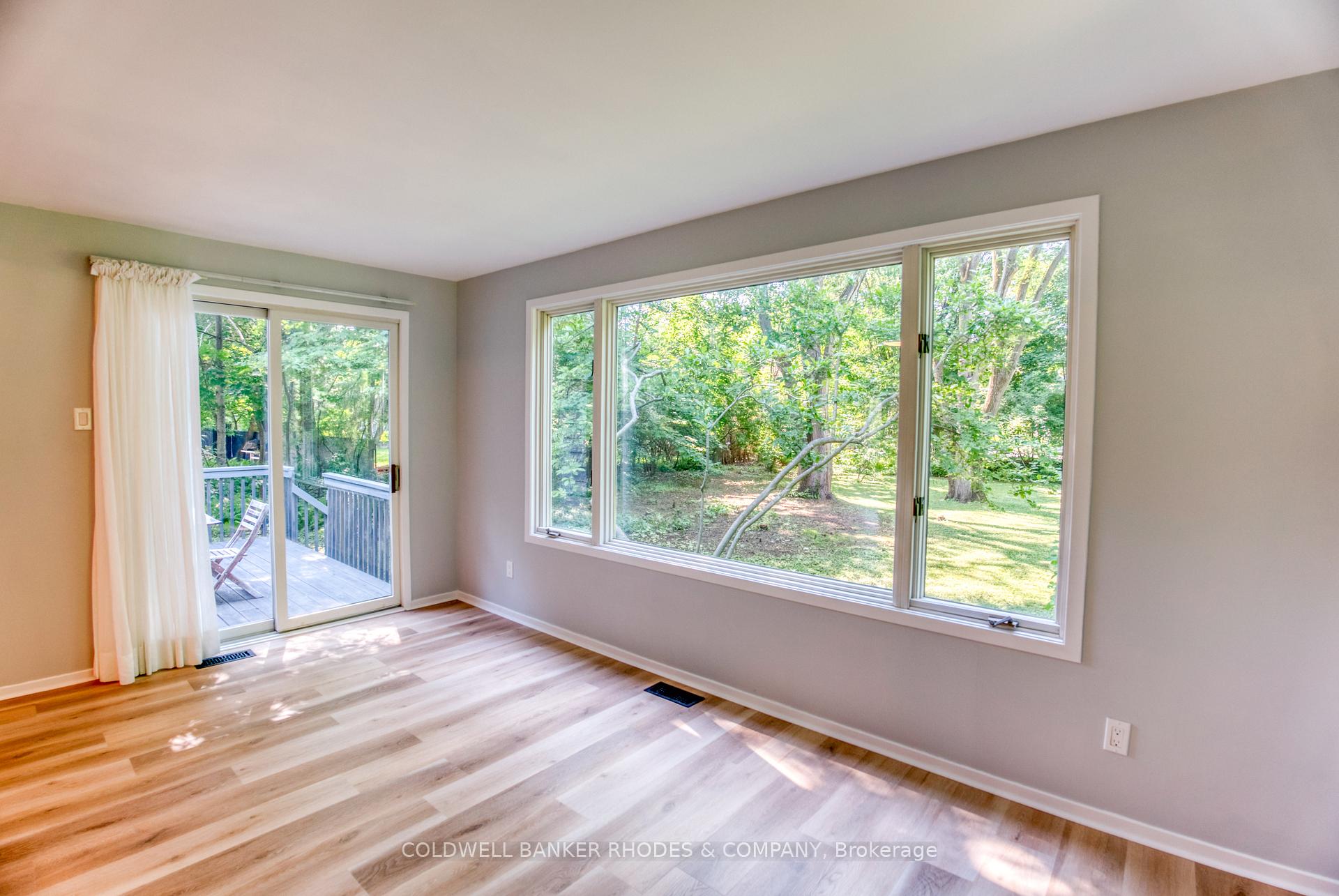 Photo 6 of 18 Sandridge Road, Ottawa, Manor Park — HOMEH