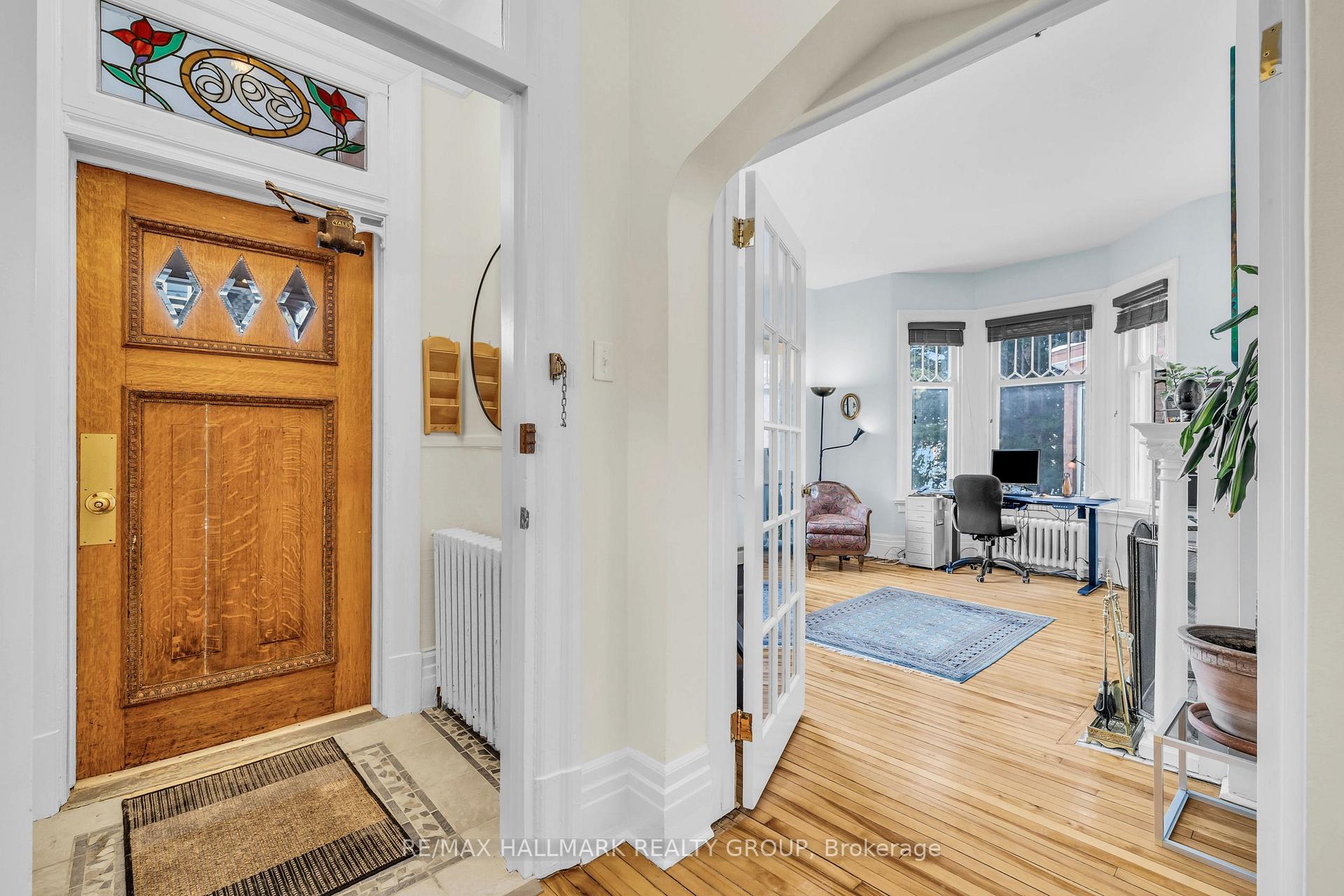 Photo 3 of 396 Daly Avenue, Ottawa, Sandy Hill — HOMEH
