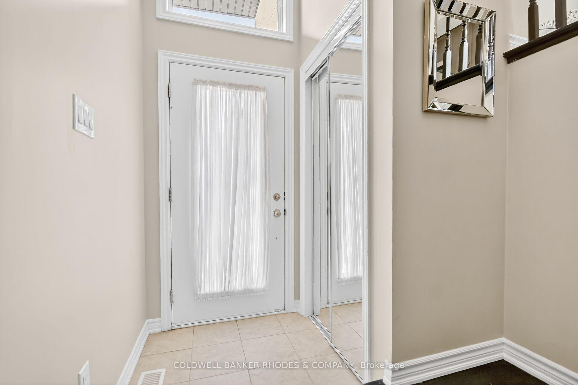 Photo 3 of 815 Mikinak Road, Ottawa, CFB Rockcliffe and Area — HOMEH