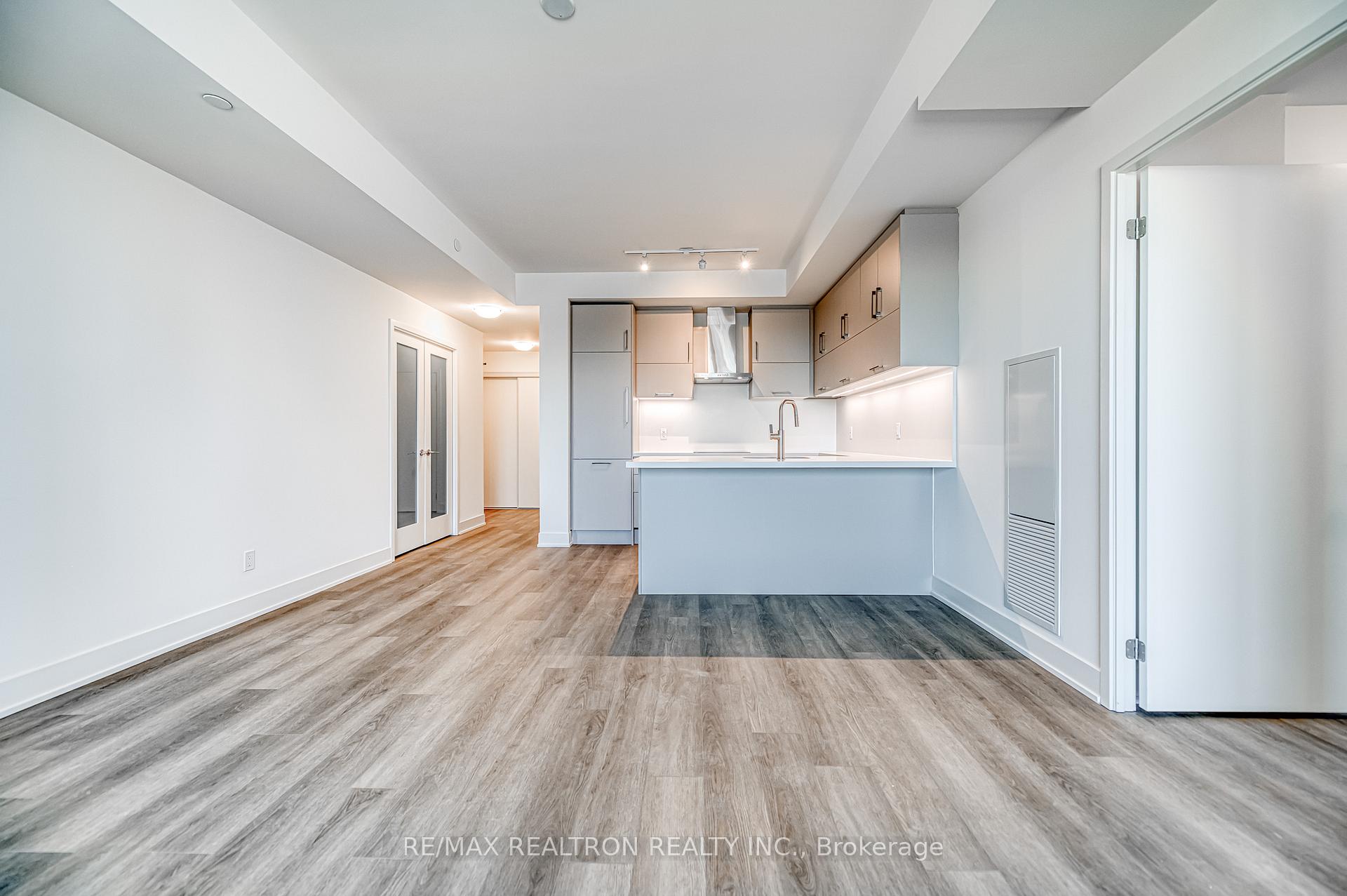 Photo 5 of Unit 501, 56 Andre De Grasse Street, Markham, Unionville — HOMEH