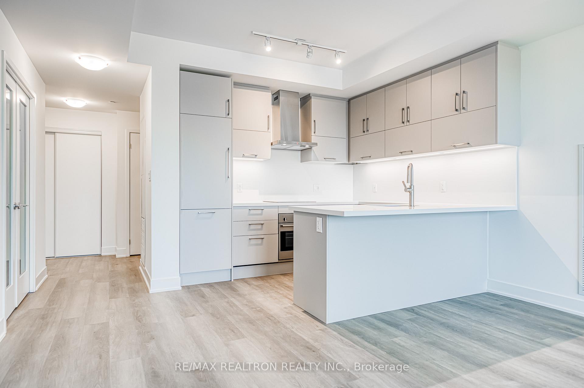 Photo 7 of Unit 501, 56 Andre De Grasse Street, Markham, Unionville — HOMEH