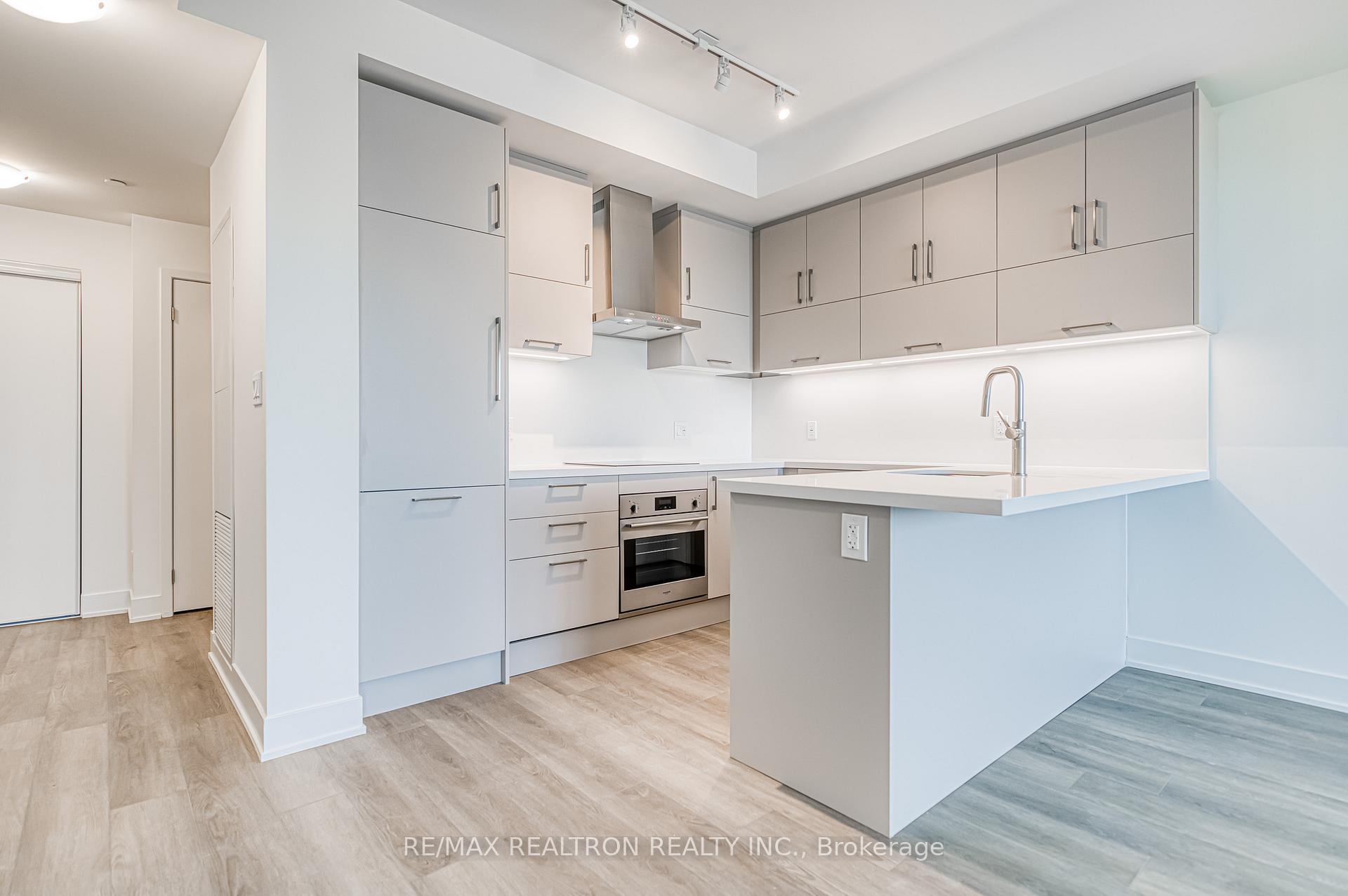 Photo 2 of Unit 501, 56 Andre De Grasse Street, Markham, Unionville — HOMEH