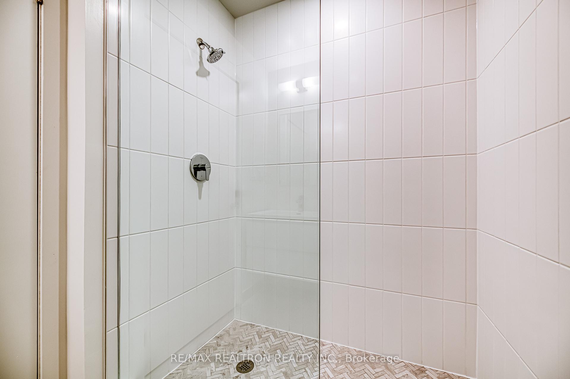 Photo 13 of Unit 501, 56 Andre De Grasse Street, Markham, Unionville — HOMEH