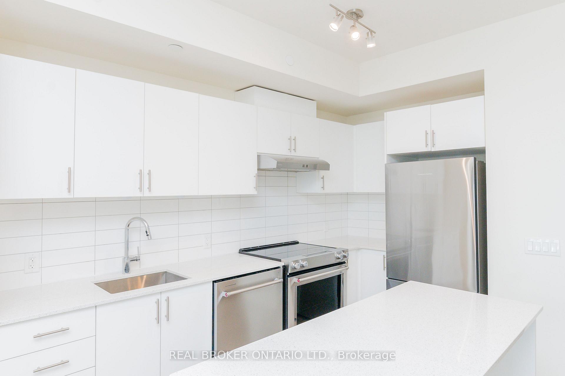 Photo 6 of Unit 1004, 9000 Jane Street, Vaughan, Concord — HOMEH