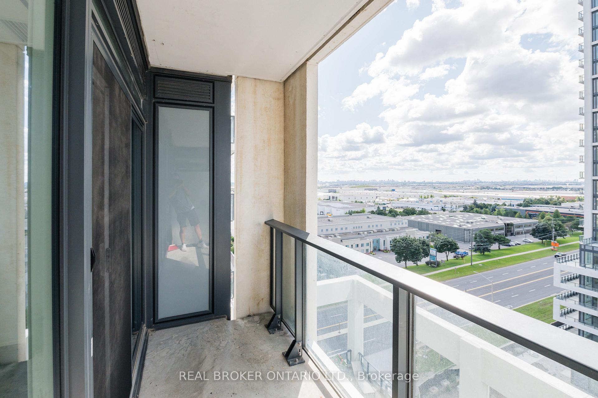 Photo 15 of Unit 1004, 9000 Jane Street, Vaughan, Concord — HOMEH