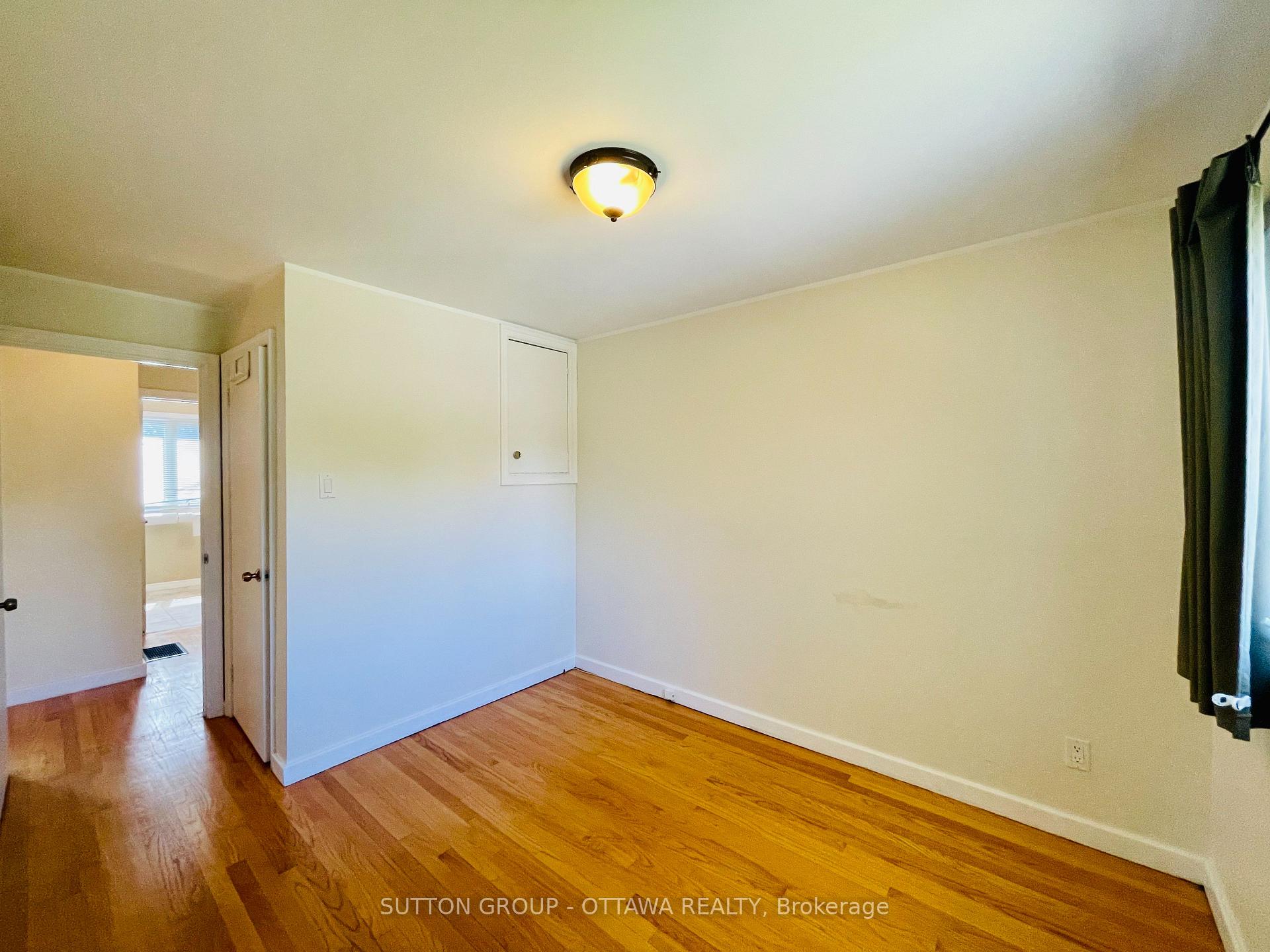 Photo 14 of 52 Canter Boulevard, Ottawa, Meadowlands/St. Claire Gardens — HOMEH