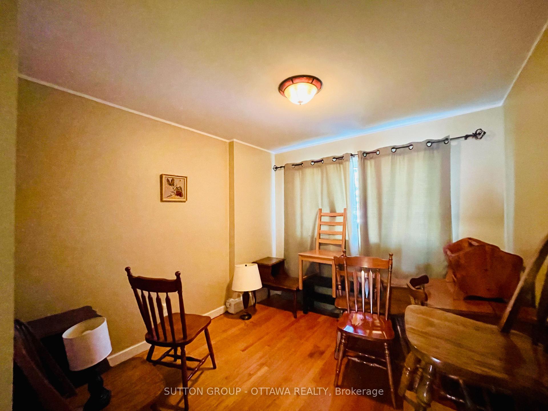 Photo 19 of 52 Canter Boulevard, Ottawa, Meadowlands/St. Claire Gardens — HOMEH