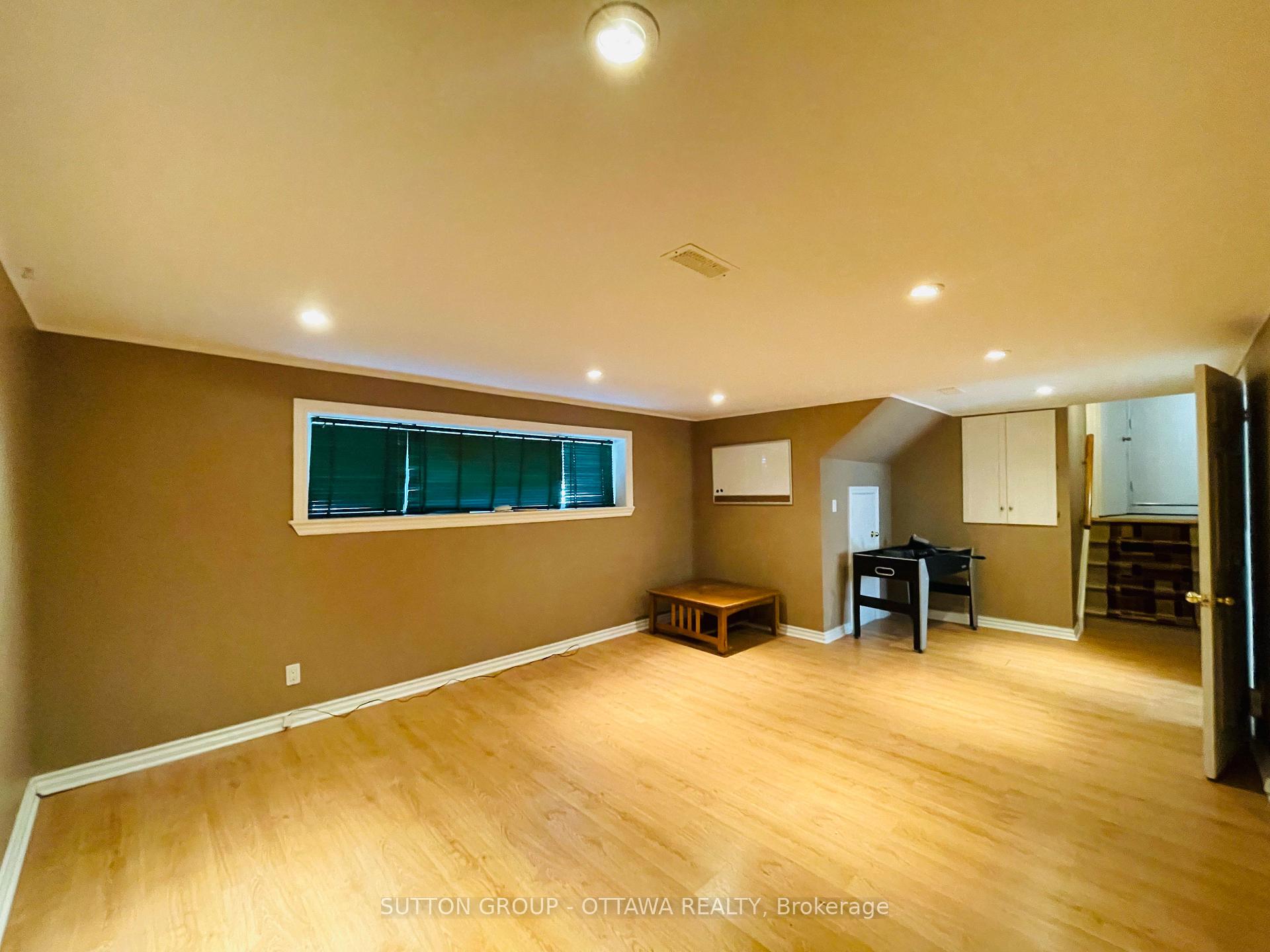 Photo 21 of 52 Canter Boulevard, Ottawa, Meadowlands/St. Claire Gardens — HOMEH