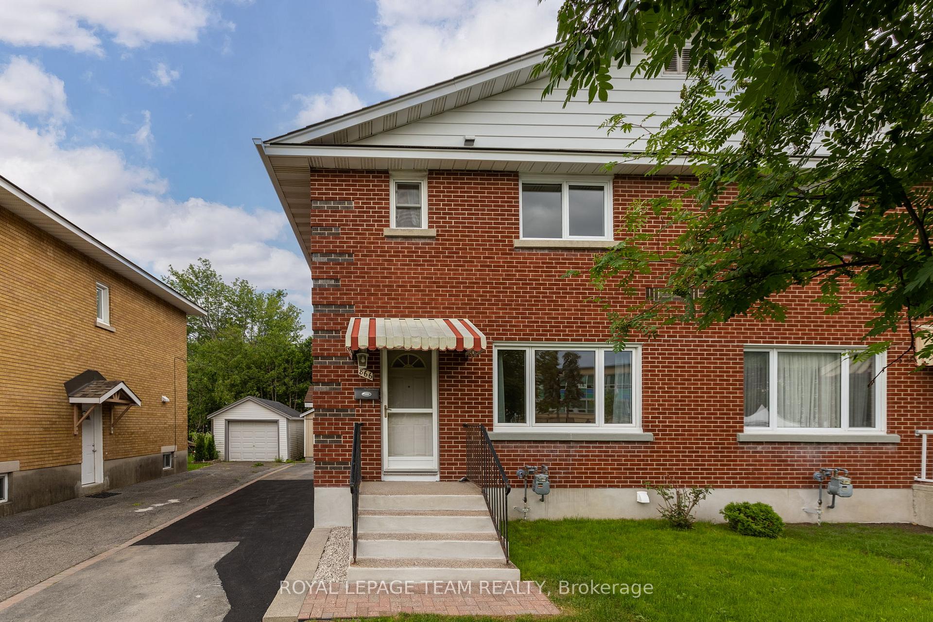 Photo 2 of 866 Broadview Avenue, Ottawa, McKellar Heights — HOMEH