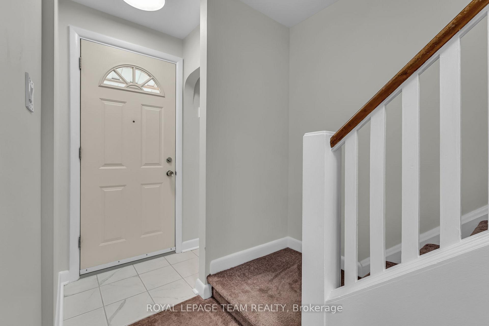 Photo 4 of 866 Broadview Avenue, Ottawa, McKellar Heights — HOMEH