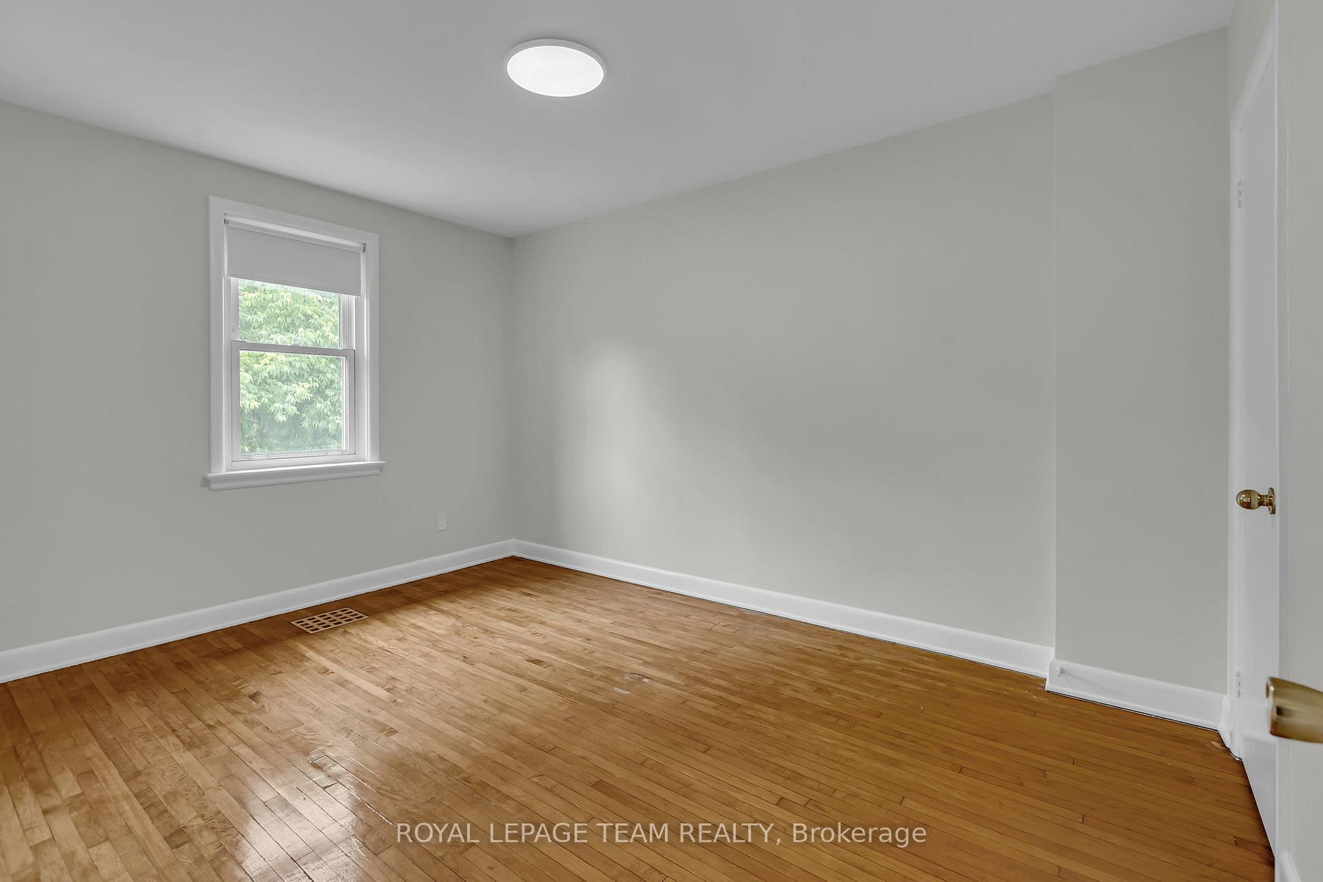 Photo 17 of 866 Broadview Avenue, Ottawa, McKellar Heights — HOMEH